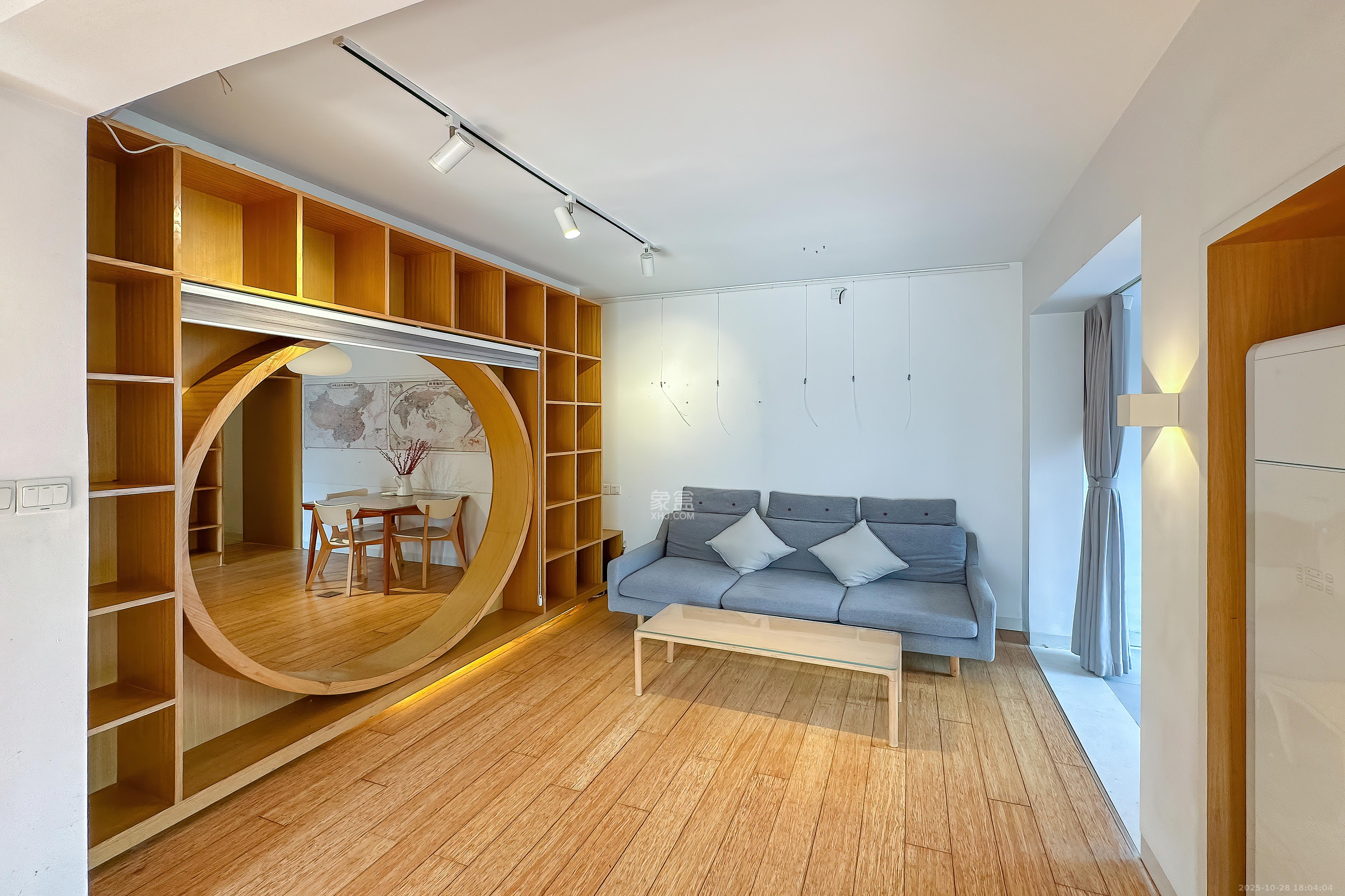 合能洋湖公馆  3室2厅1卫    77.0万 合能洋湖公馆  3室2厅1卫    77.0万客厅