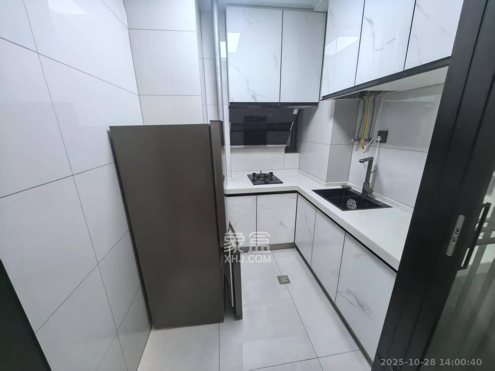 富力芙蓉新天地  1室1厅1卫    1600.0元/月 富力芙蓉新天地  1室1厅1卫    1600.0元/月室内图