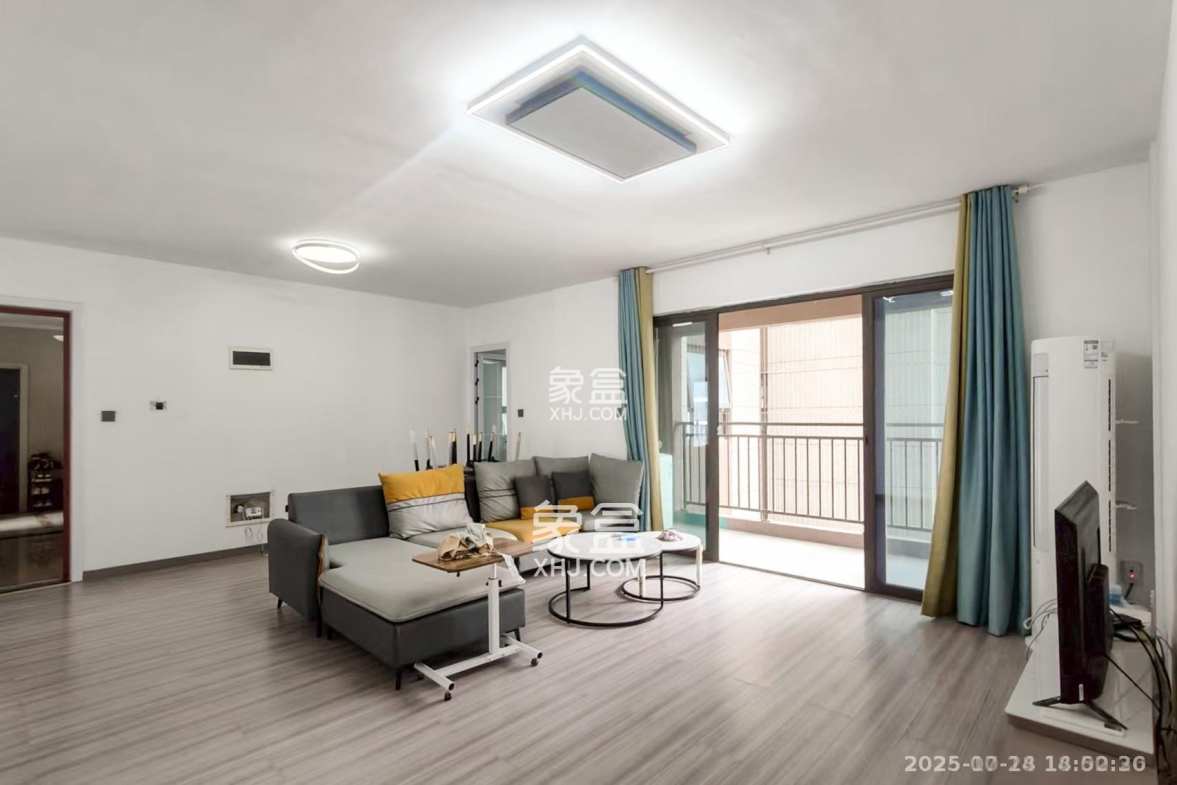 佳兆业云顶梅溪湖(佳兆业梅溪荟) 4室2厅2卫 3200.0元/月 佳兆业云顶梅溪湖(佳兆业梅溪荟) 4室2厅2卫 3200.0元/月室内图