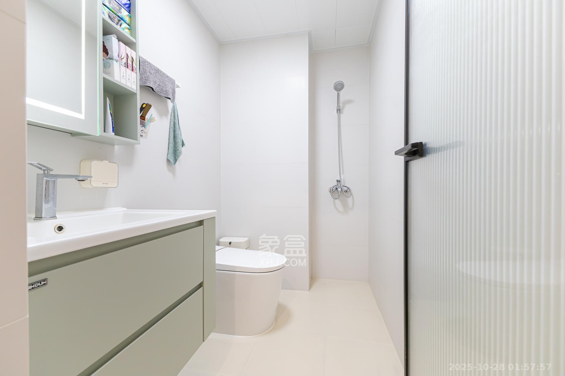 越秀湘江星汇城二期  4室2厅2卫    129.0万卫生间