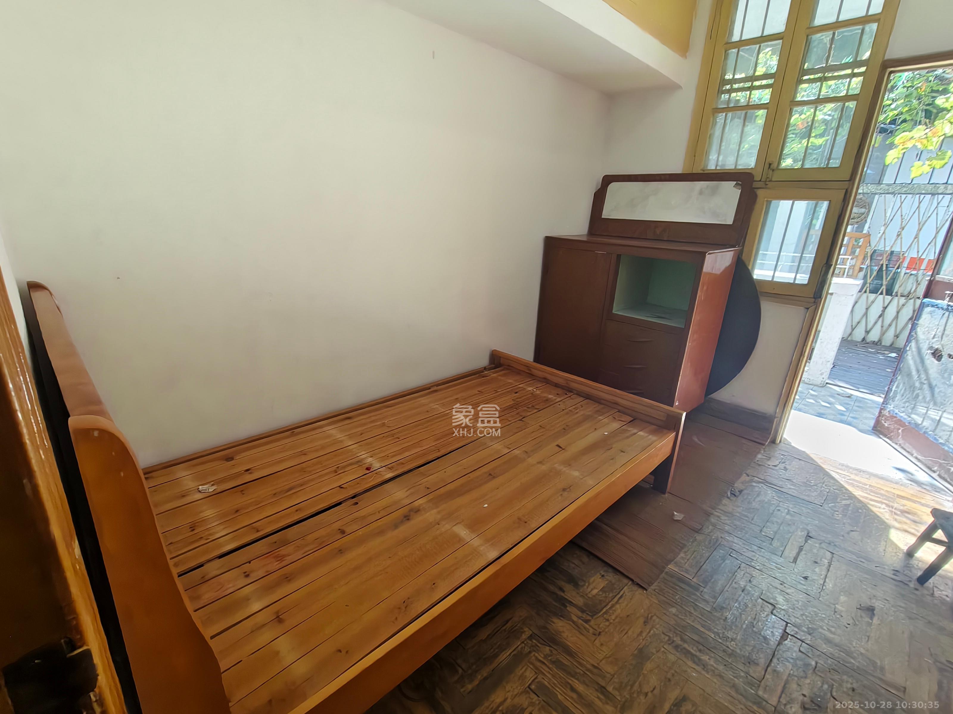 煤炭设计院宿舍  3室1厅1卫    1800.0元/月室内图