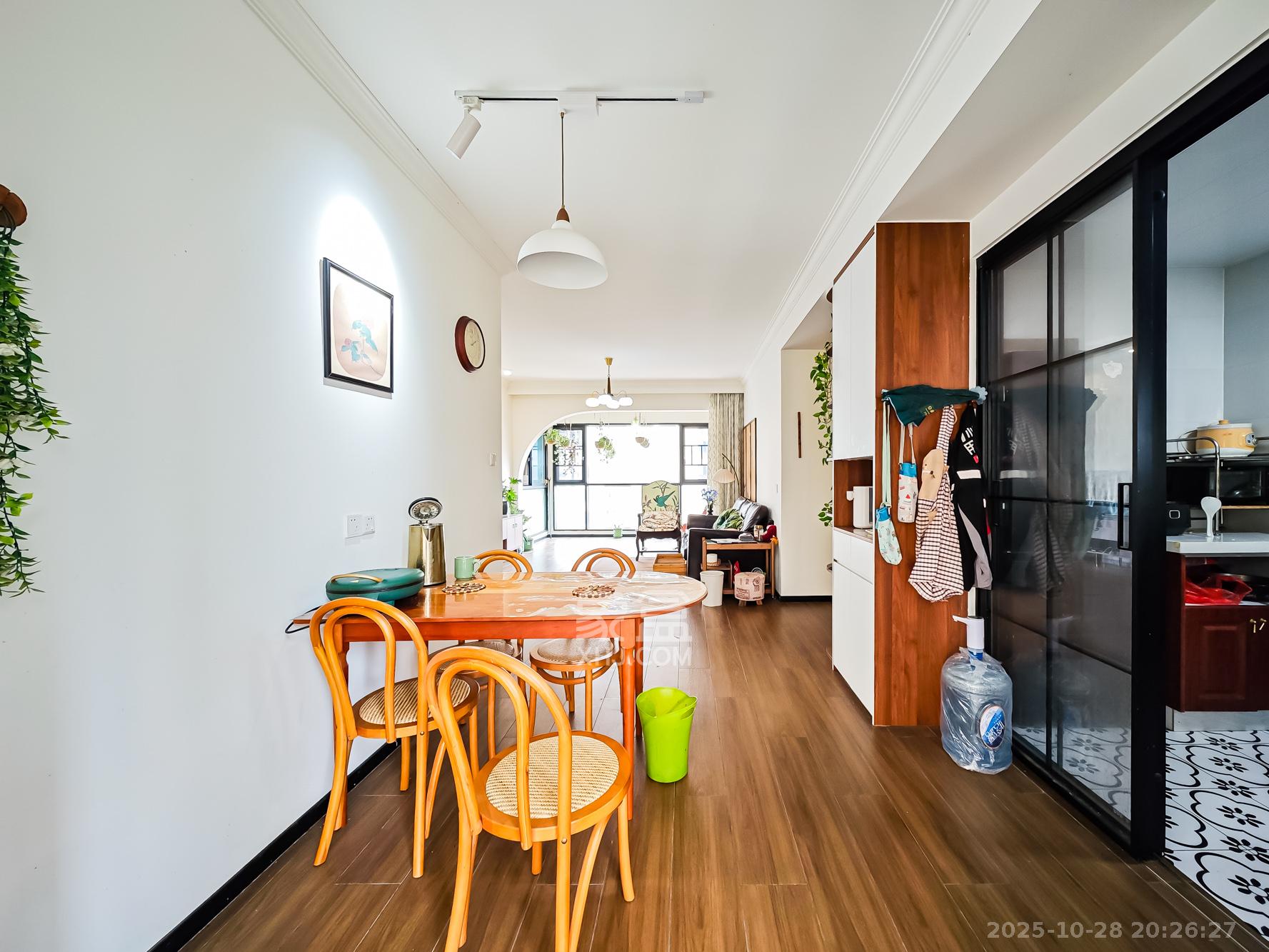 地铁中建君和城  4室2厅2卫    85.3万其他