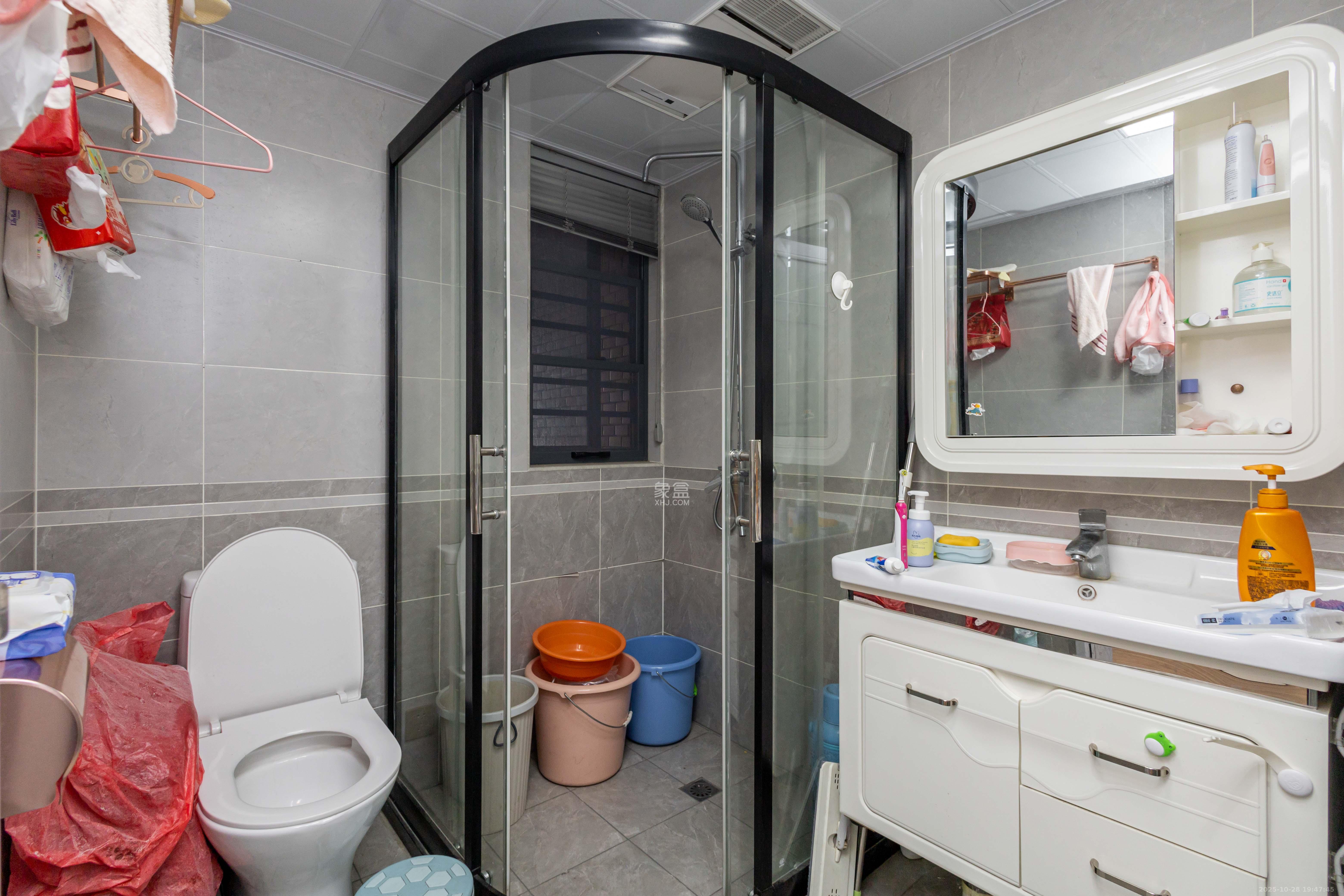 东业上城嘉苑（晟悦国际）  3室2厅2卫    79.8万卫生间