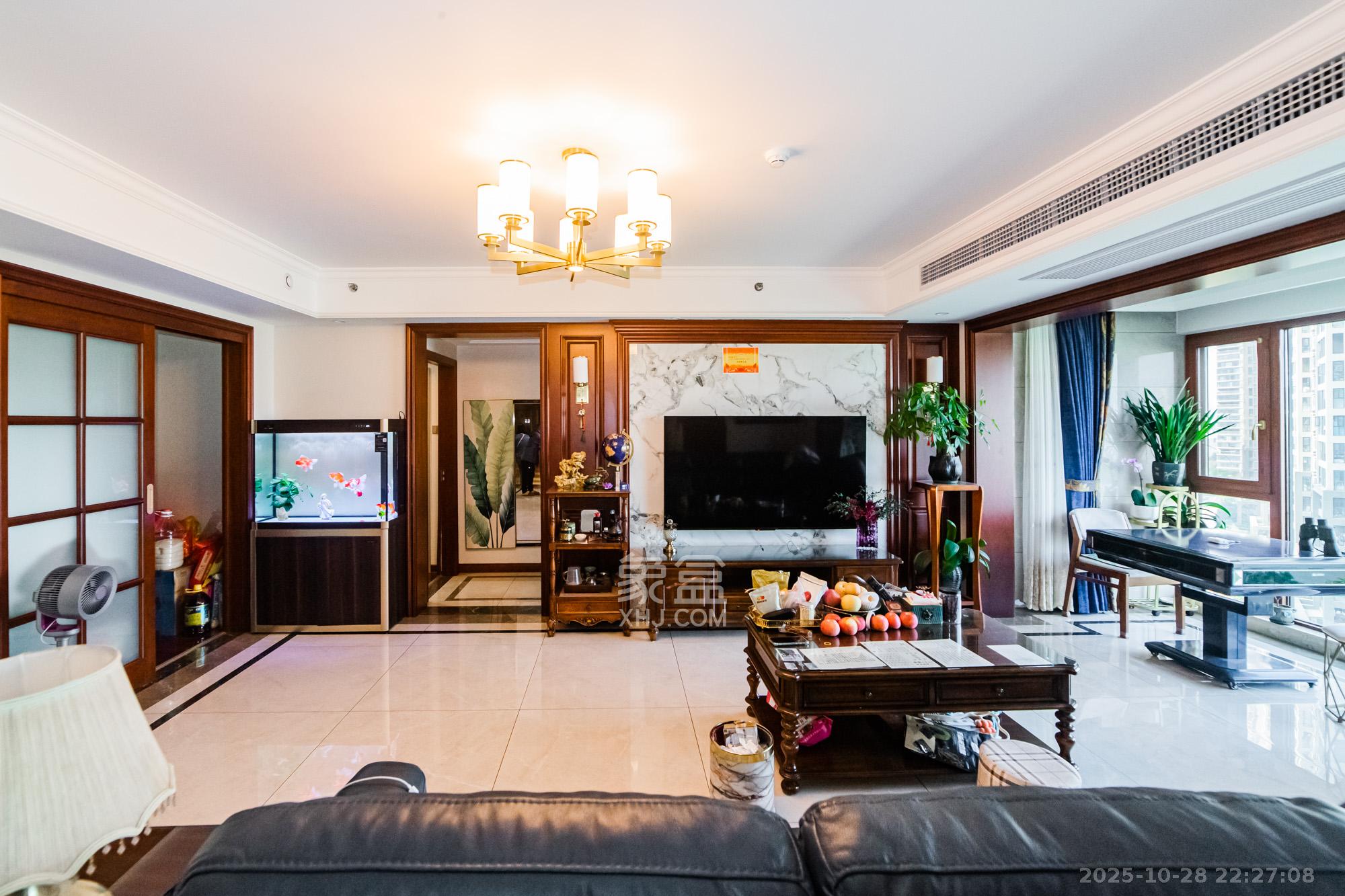 北辰三角洲C3区  3室2厅2卫    228.0万 北辰三角洲C3区  3室2厅2卫    228.0万客厅