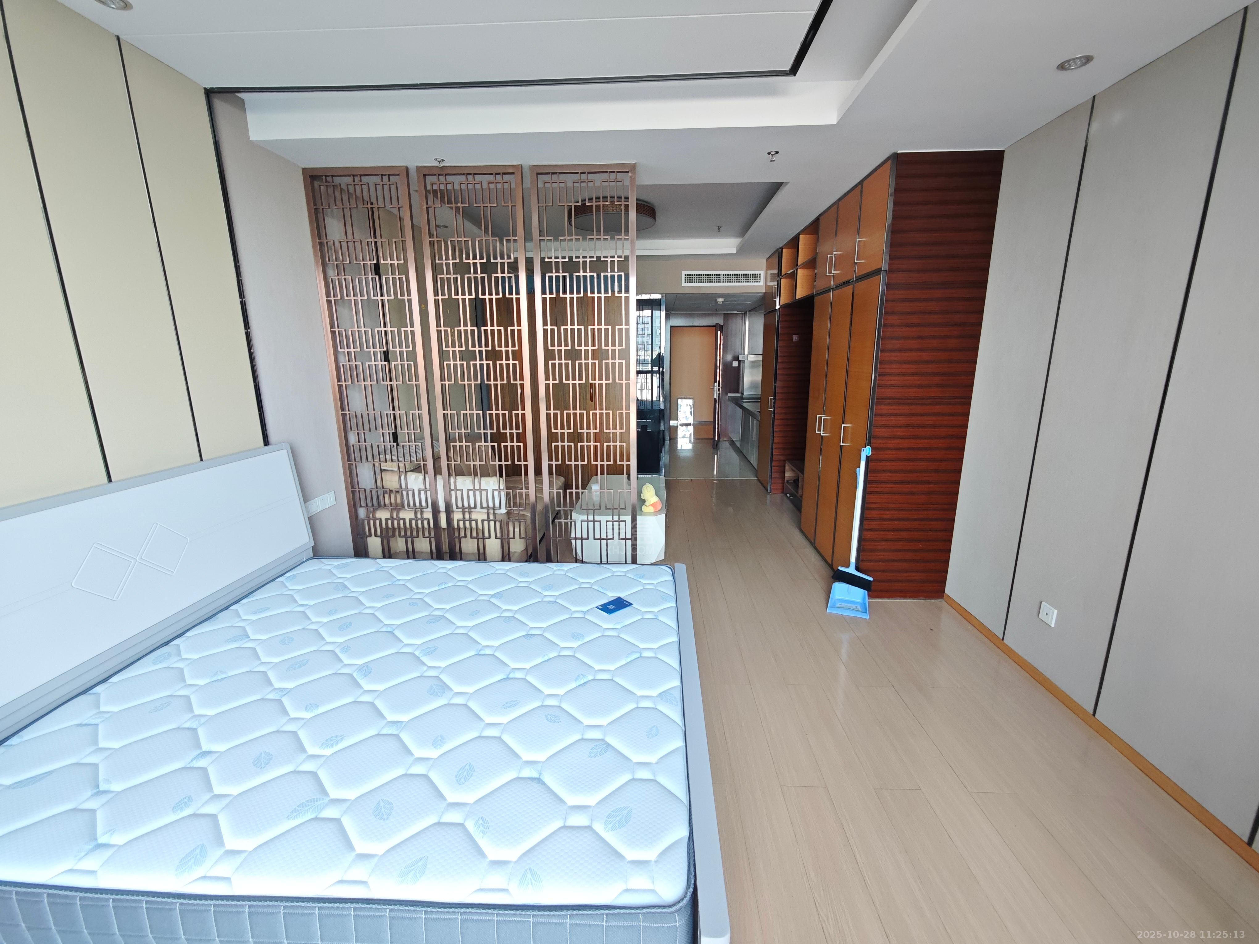 银天国际 1室1厅1卫 1200.0元/月 银天国际 1室1厅1卫 1200.0元/月室内图