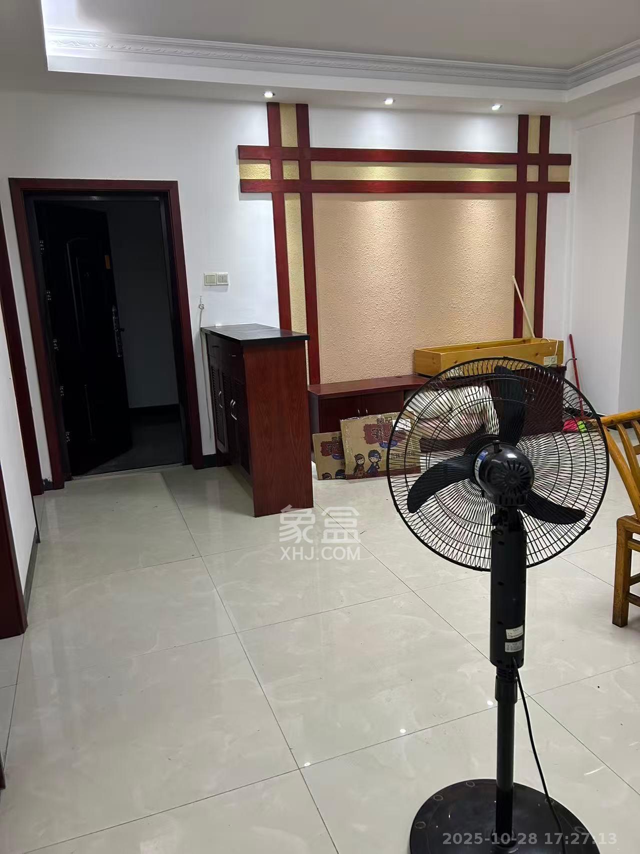 龙塘安置区（龙塘小区）  3室2厅1卫    900.0元/月