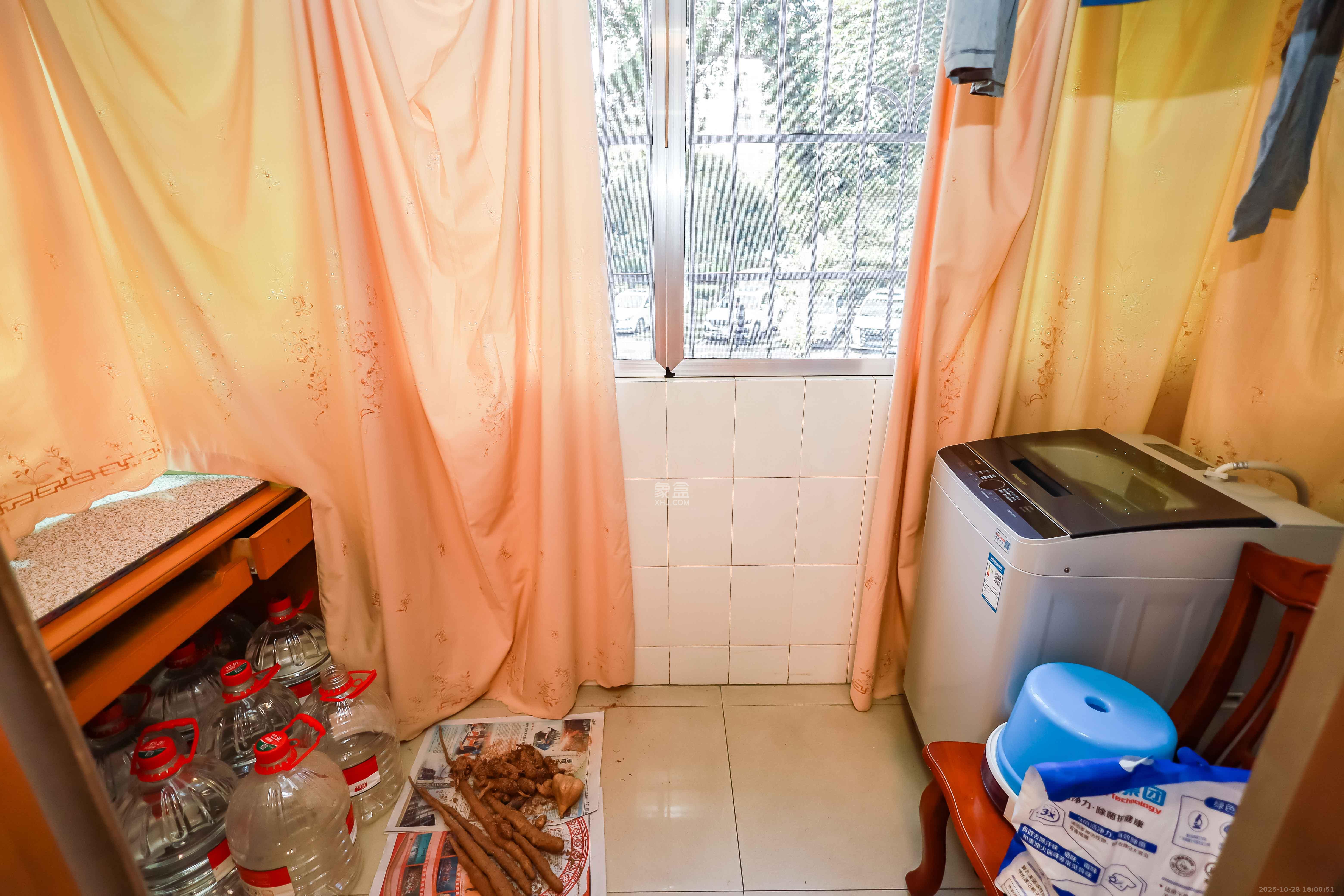 咸嘉新村嘉明苑 2室2厅1卫 61.8万 咸嘉新村嘉明苑 2室2厅1卫 61.8万阳台