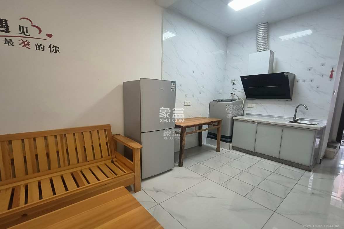 东文庙坪 1室1厅0卫 1300.0元/月 东文庙坪 1室1厅0卫 1300.0元/月室内图