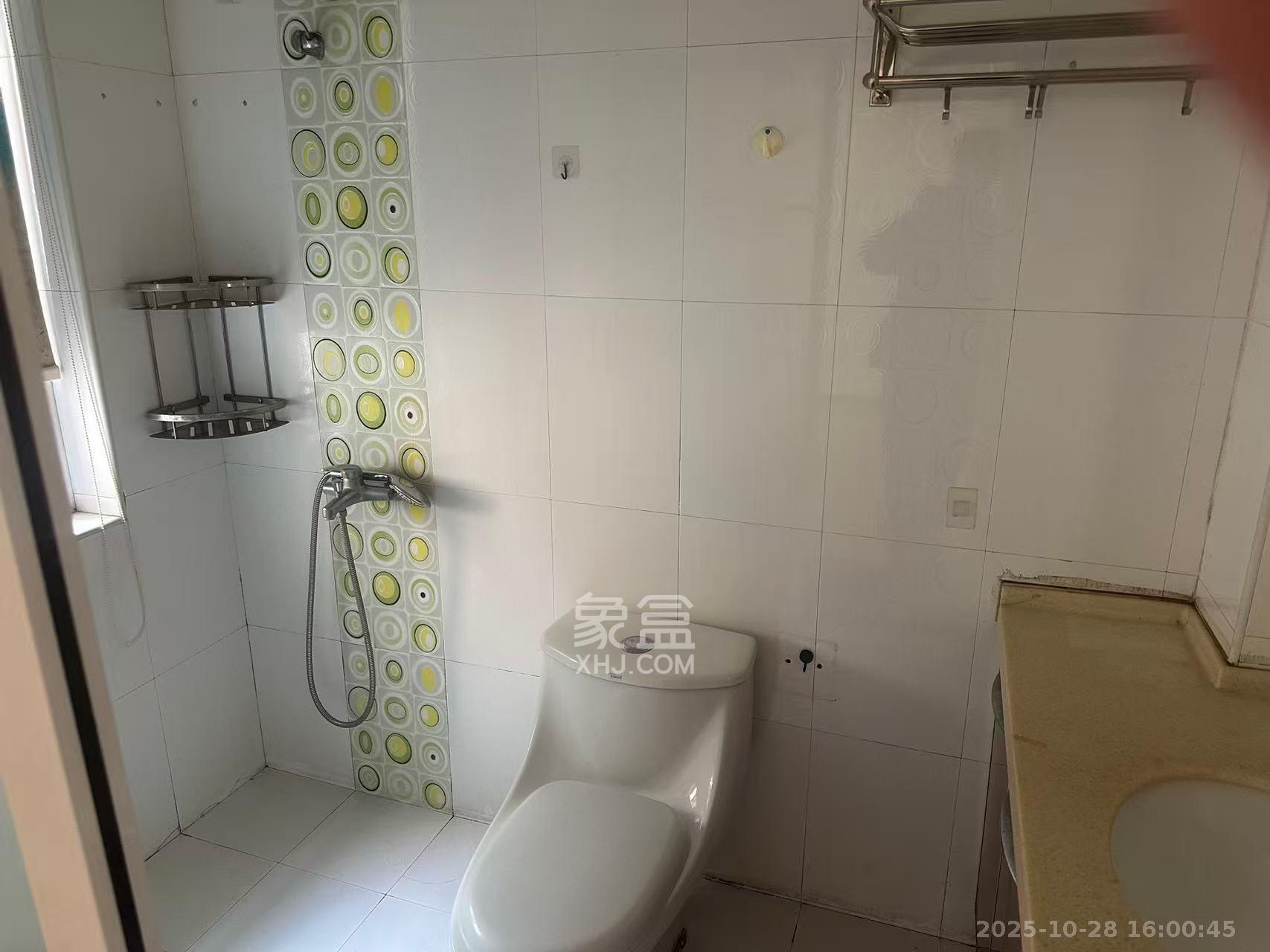 都市春天  3室2厅1卫    2600.0元/月室内图