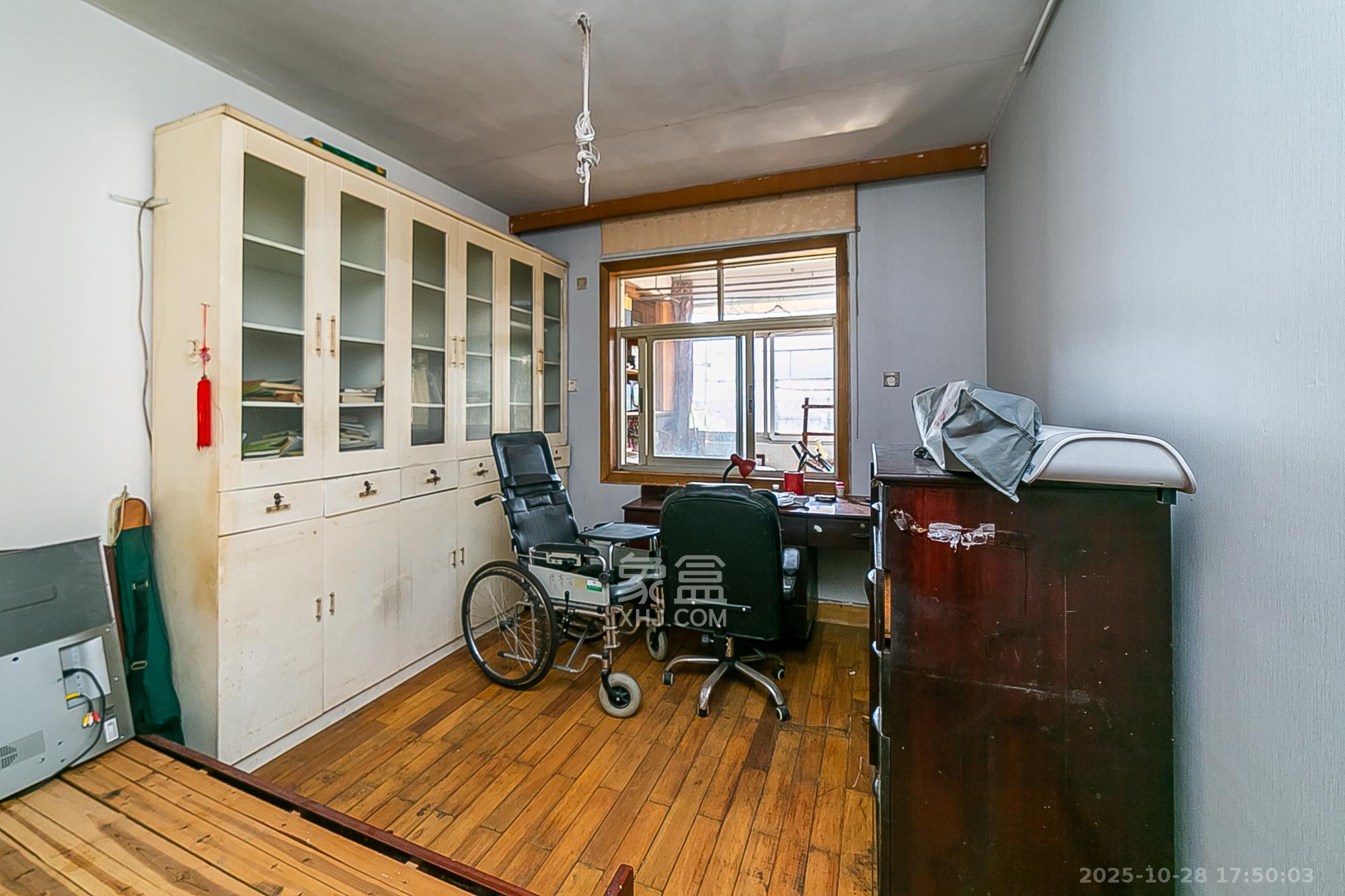 长沙理工大学东院西院  3室2厅2卫    82.0万卧室