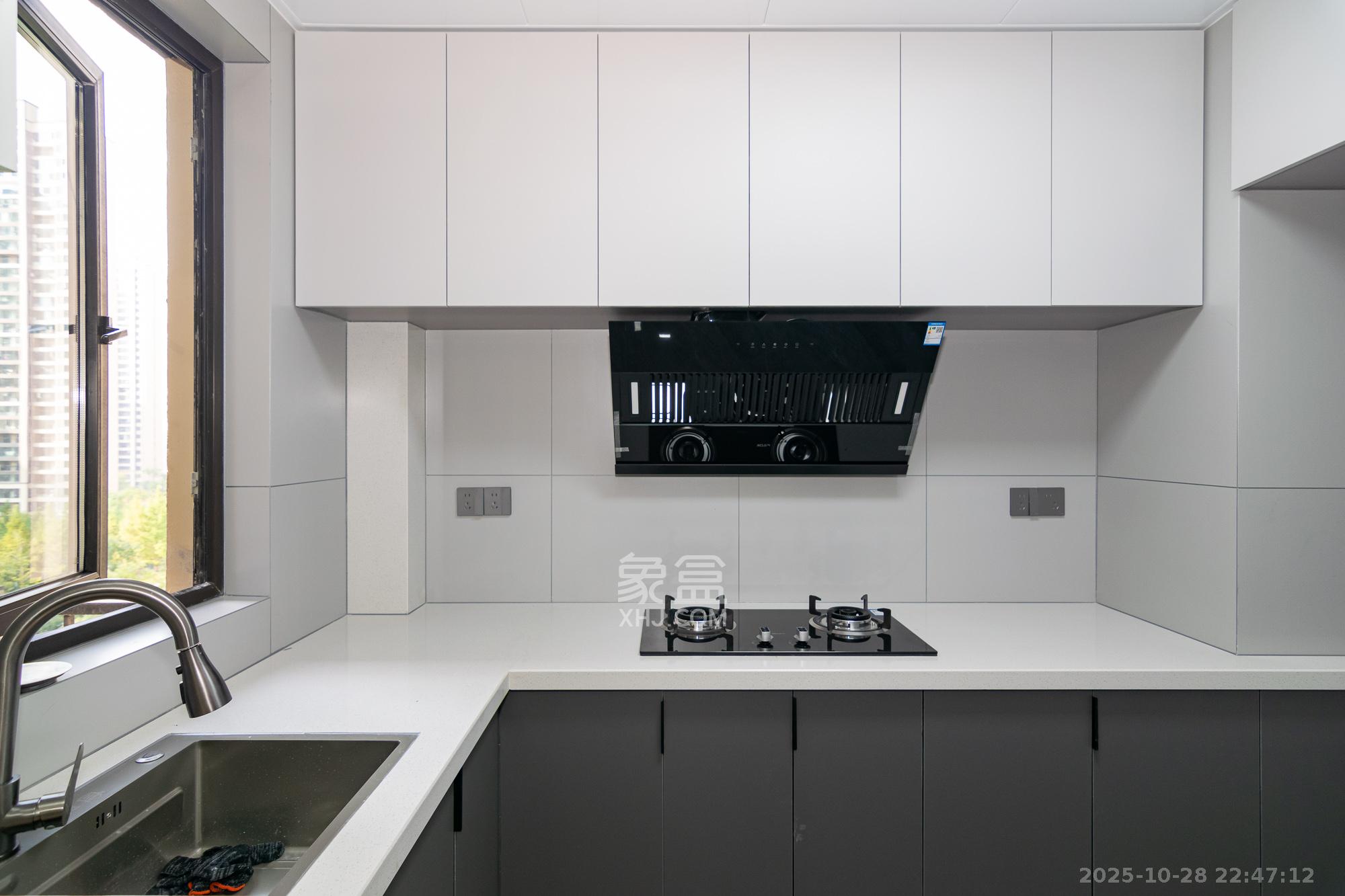 金辉优步学府  4室2厅2卫    96.8万 金辉优步学府  4室2厅2卫    96.8万厨房