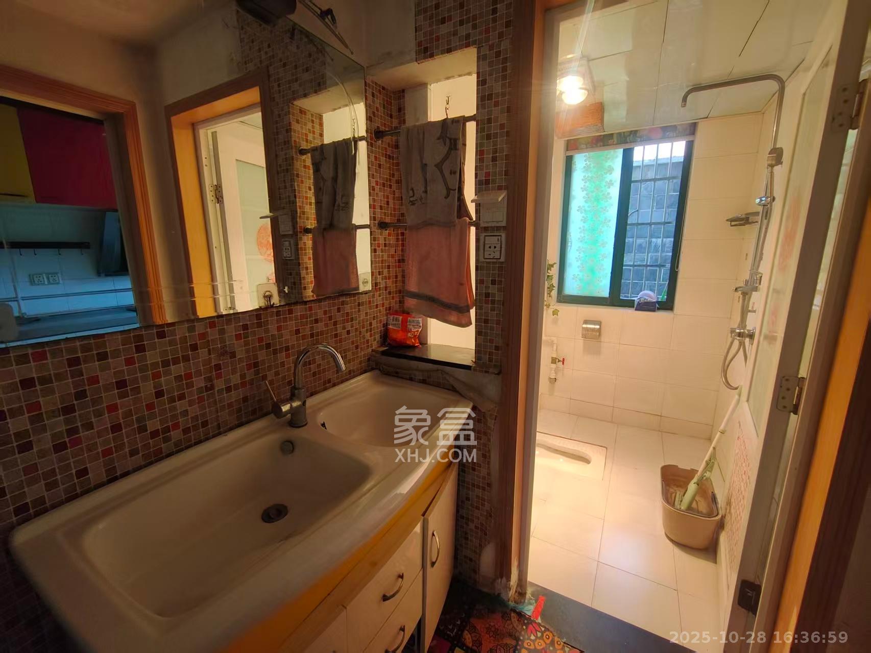 盛世康城  3室2厅1卫    1700.0元/月室内图