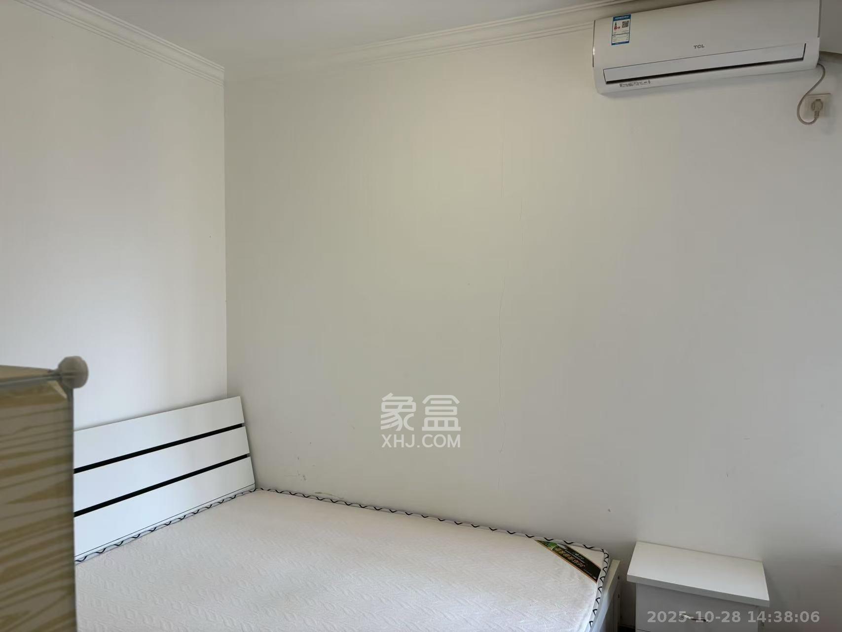 金地三千府(金地湖山樾、金地自在城)  2室2厅1卫    1400.0元/月 金地三千府(金地湖山樾、金地自在城)  2室2厅1卫    1400.0元/月室内图