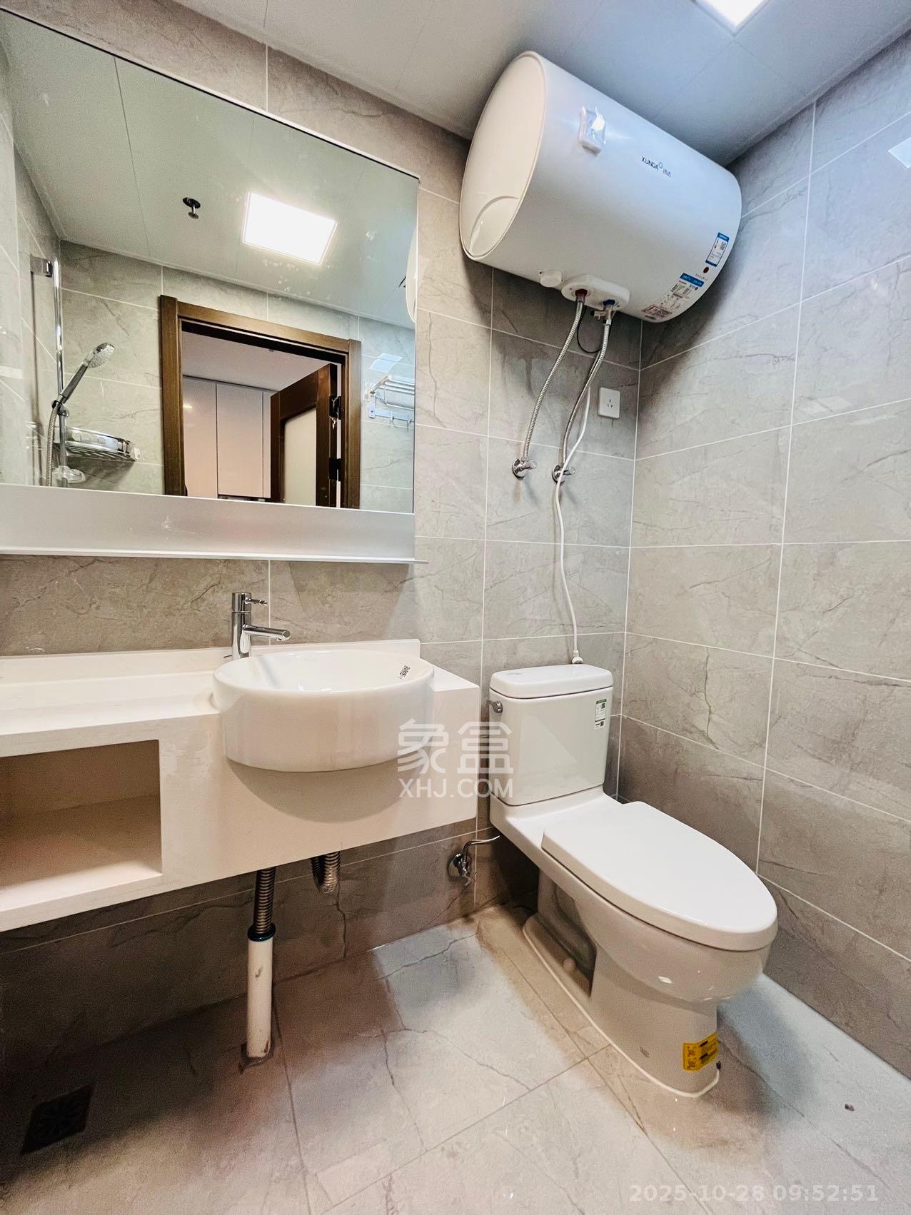 万科金色梦想D区  1室1厅1卫    1700.0元/月室内图