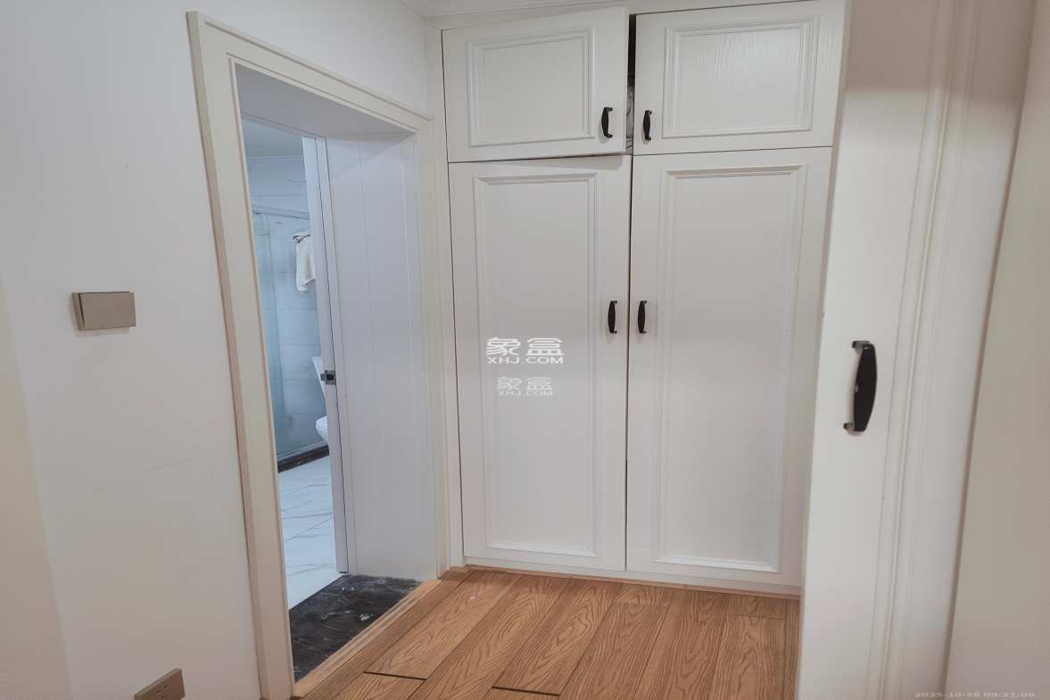 先锋新宇  4室2厅2卫    3100.0元/月 先锋新宇  4室2厅2卫    3100.0元/月室内图