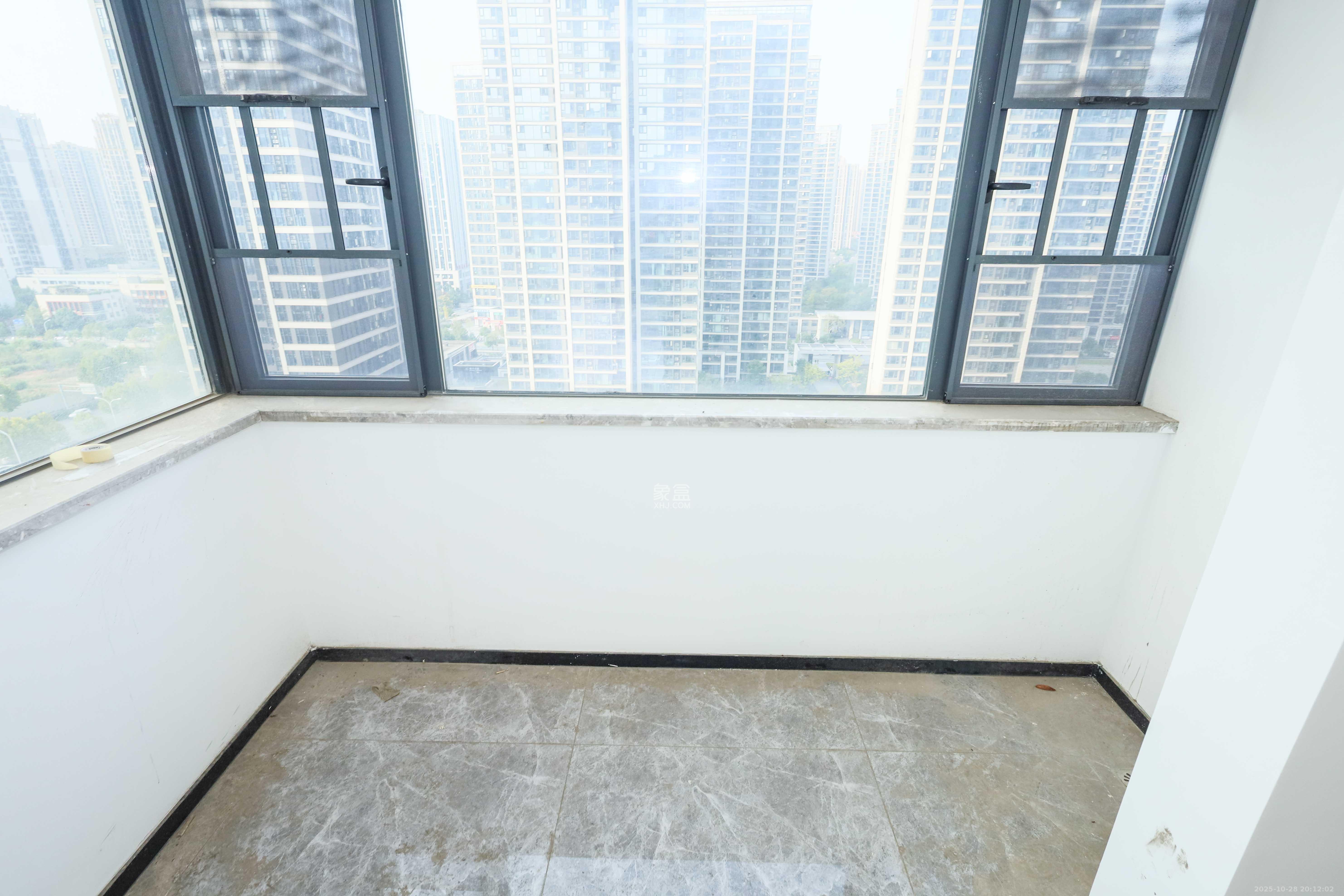 中国铁建湘语梅溪  4室2厅2卫    159.0万阳台