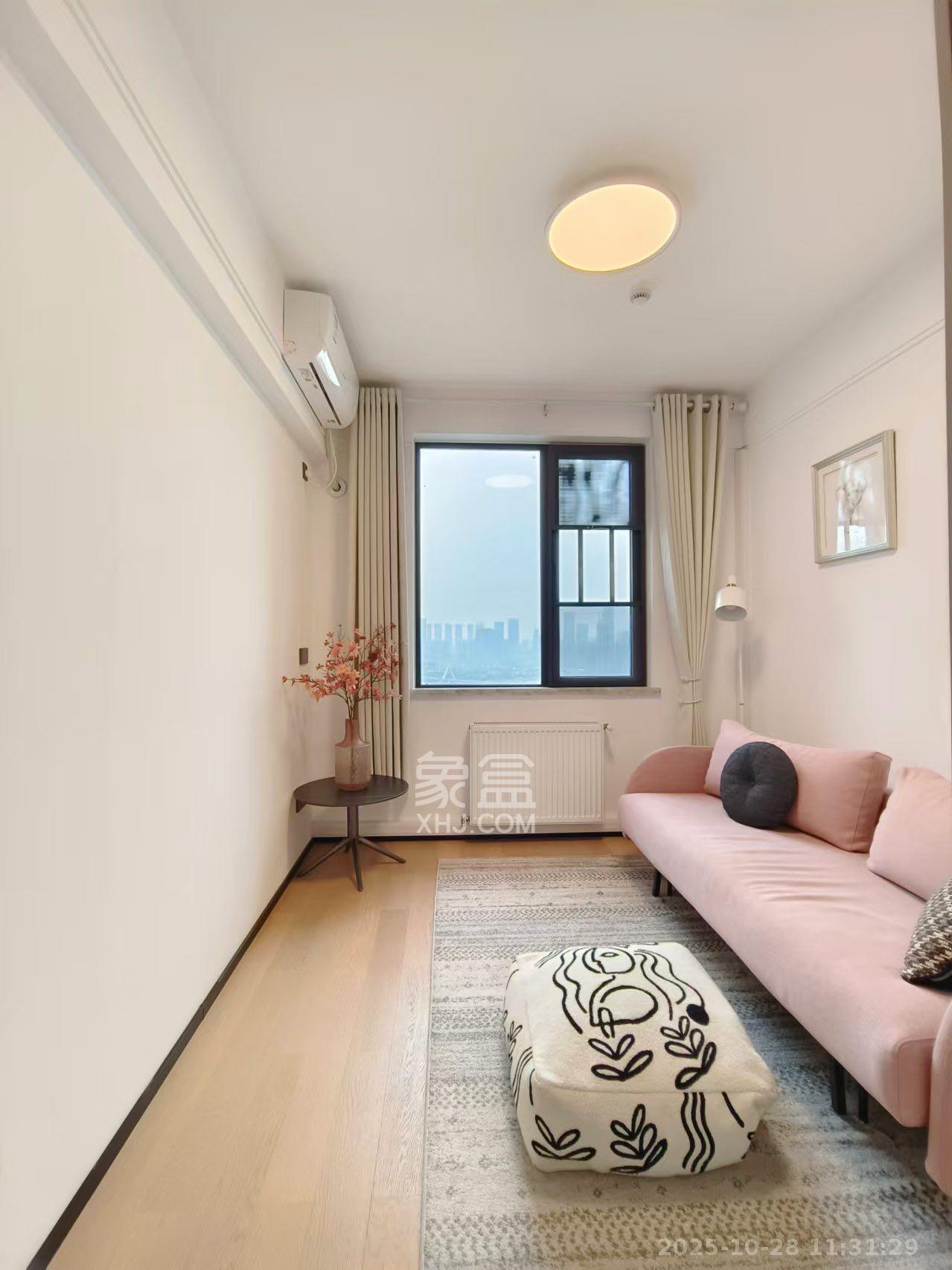 万科里金域国际  4室2厅2卫    7800.0元/月室内图