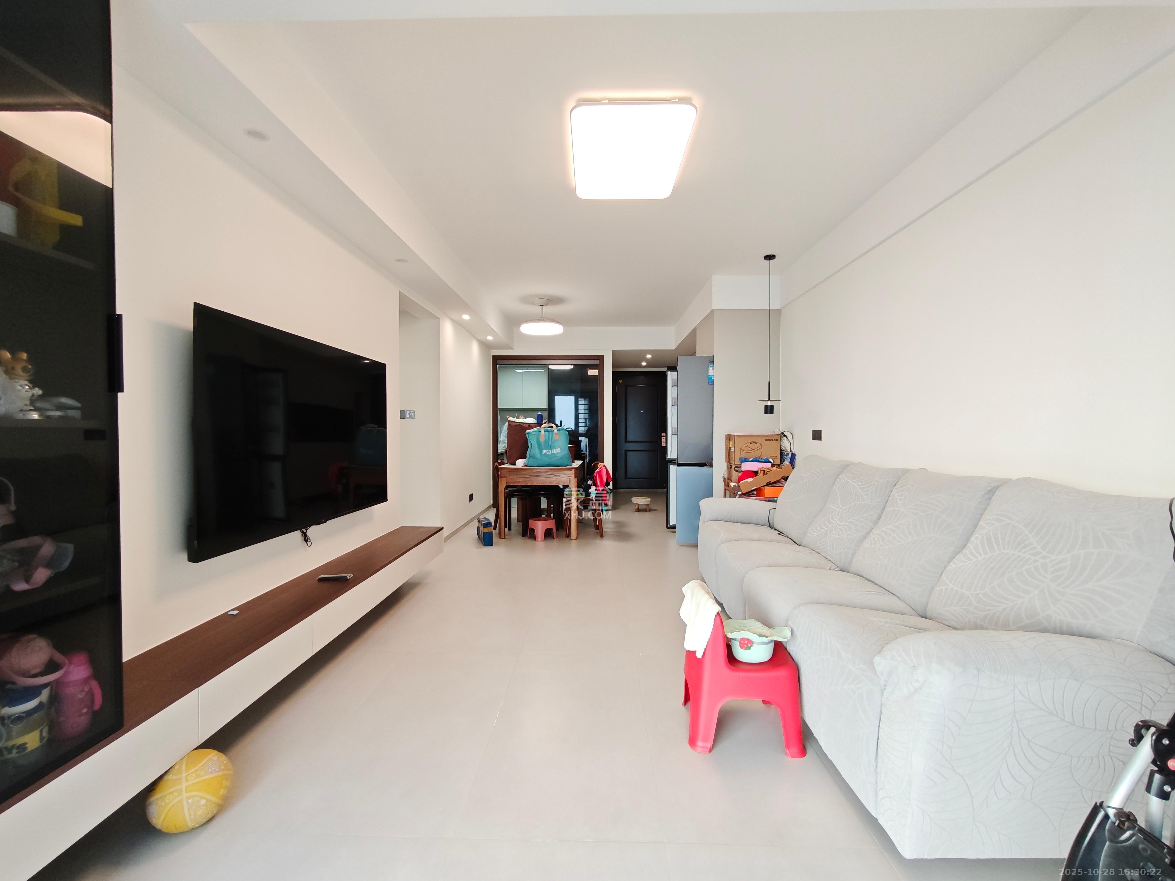 碧桂园智慧城市  3室2厅2卫    2400.0元/月室内图