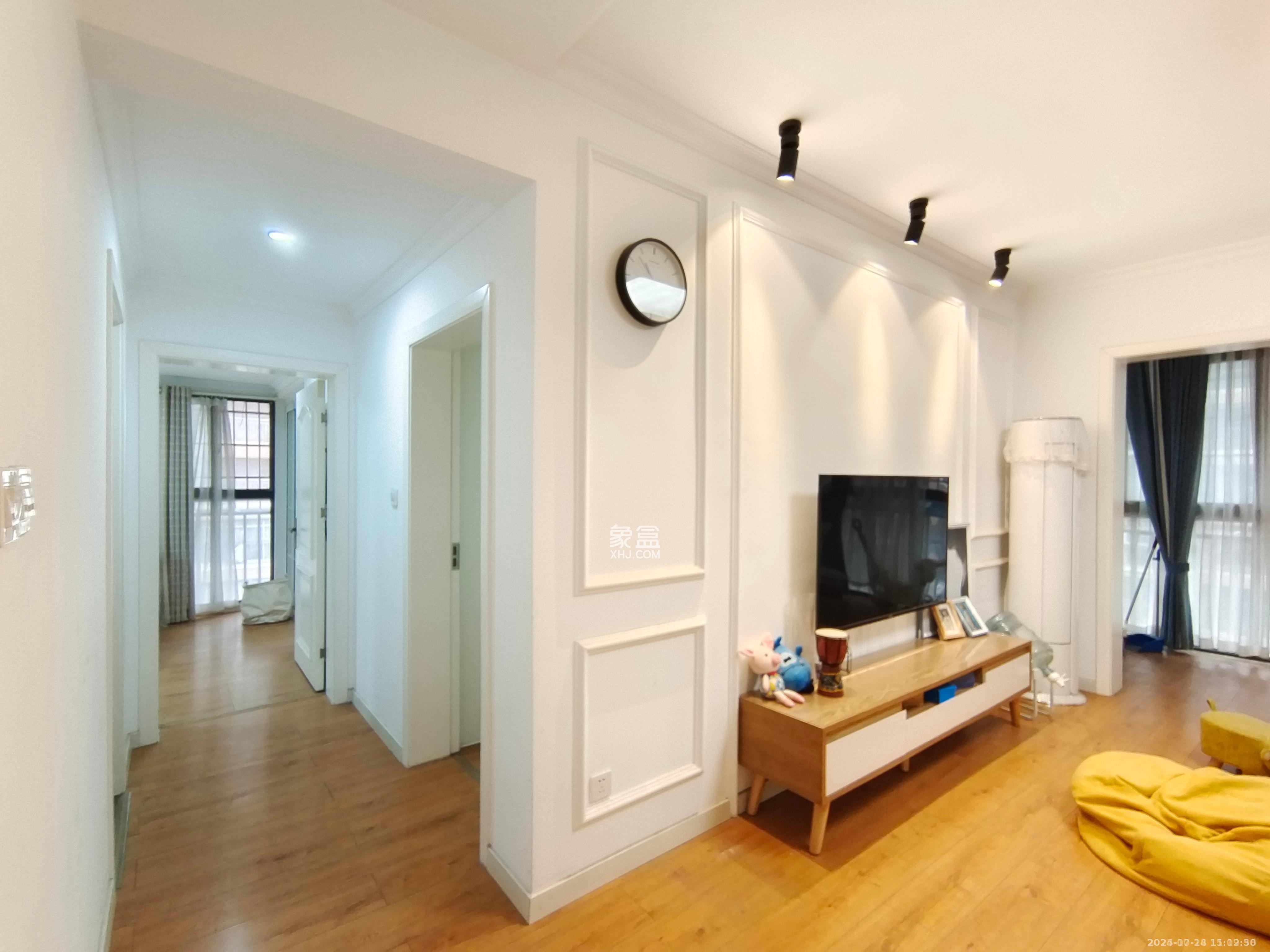 南郡雅园 3室2厅1卫 1600.0元/月 南郡雅园 3室2厅1卫 1600.0元/月室内图