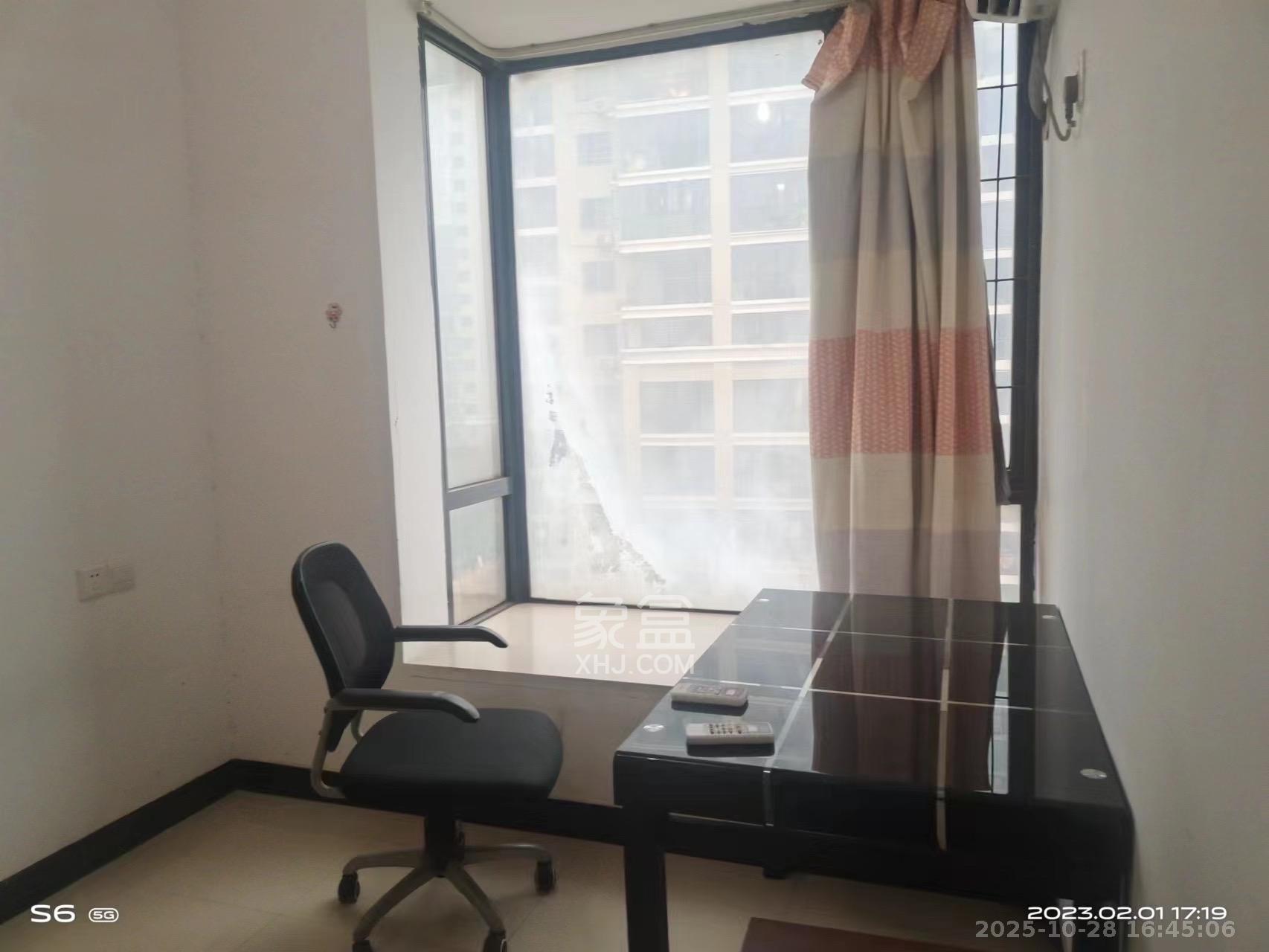 汇景豪庭  3室1厅2卫    2800.0元/月