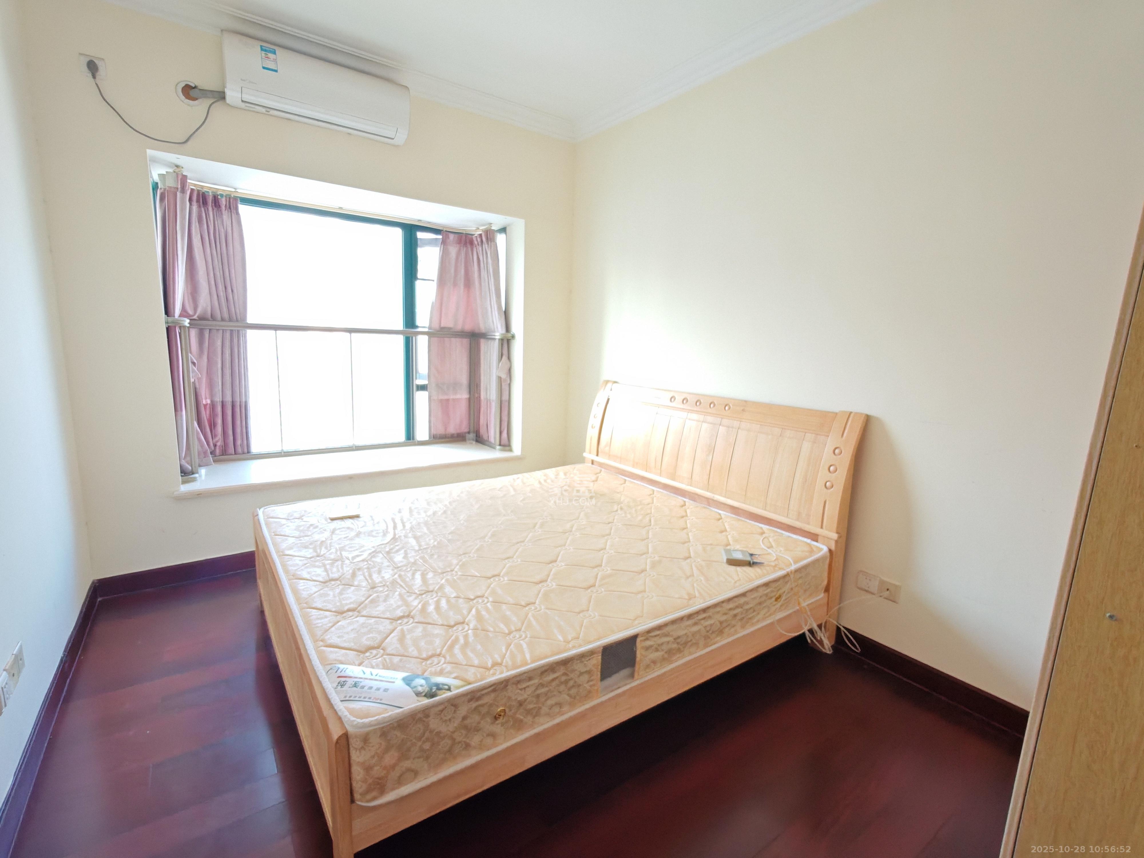 恒大翡翠华庭  3室2厅2卫    2400.0元/月 恒大翡翠华庭  3室2厅2卫    2400.0元/月室内图