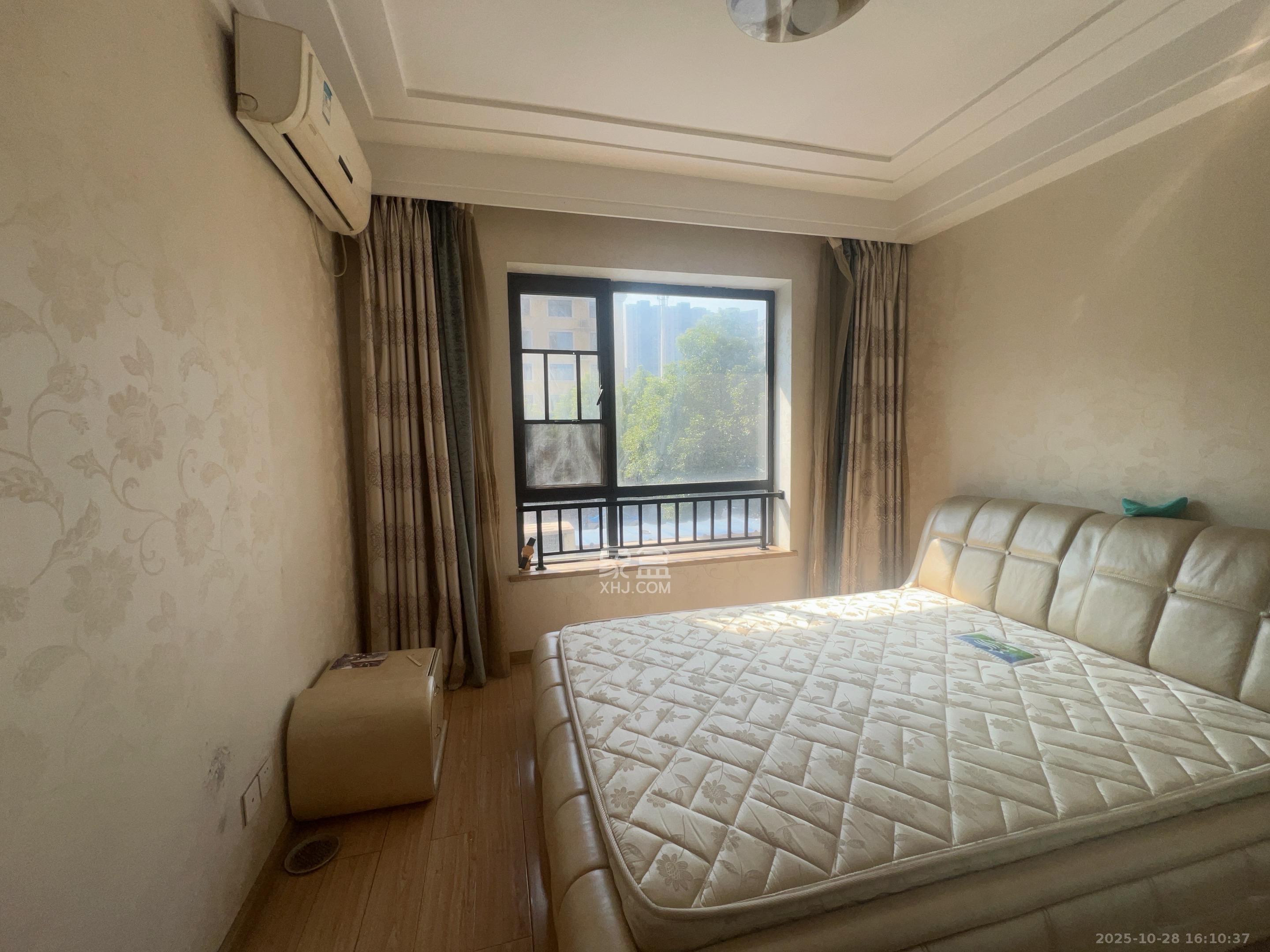 中国铁建国际城二期  2室2厅1卫    1700.0元/月 中国铁建国际城二期  2室2厅1卫    1700.0元/月室内图