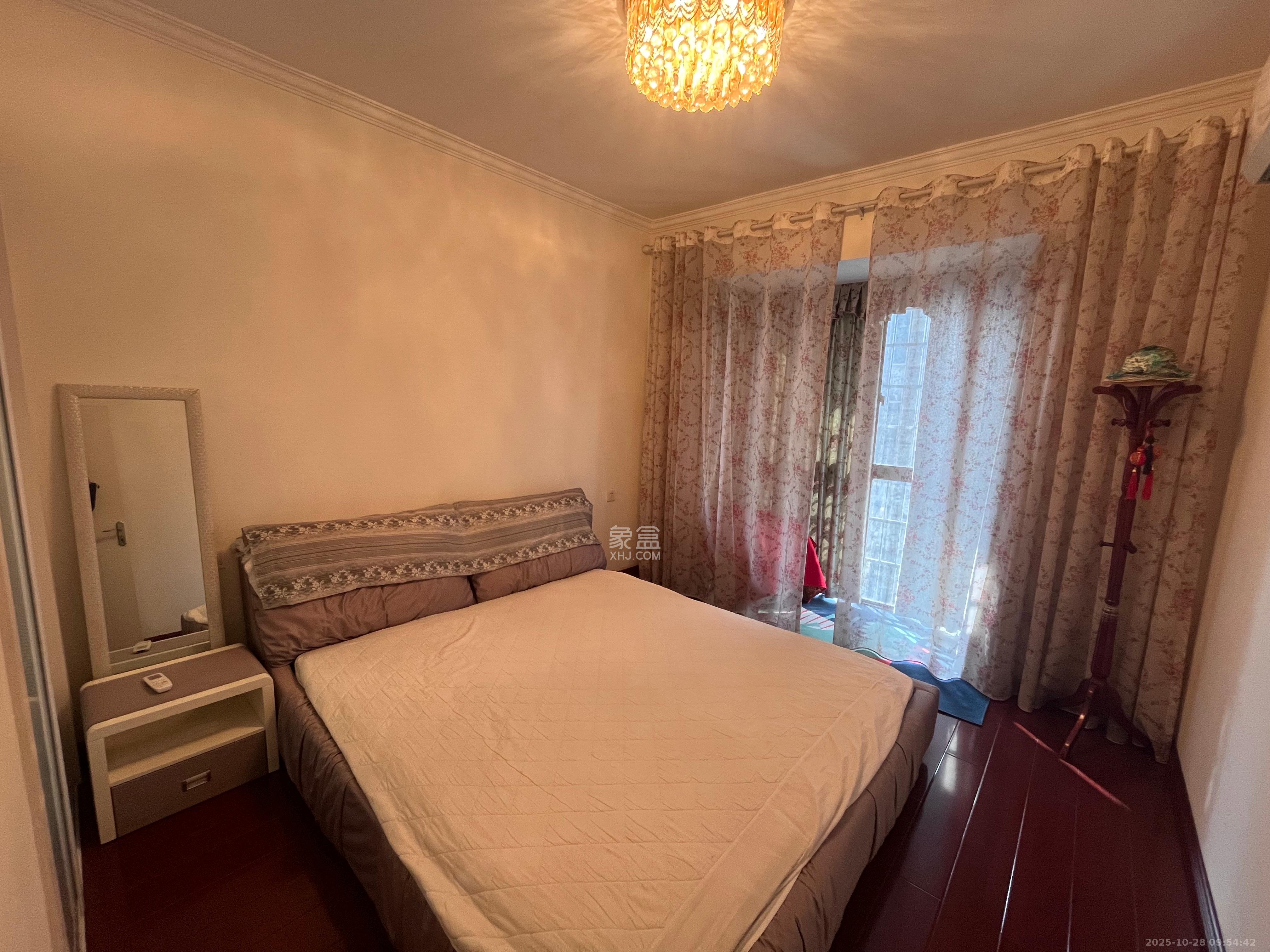 城南故事家园  3室2厅1卫    2500.0元/月 城南故事家园  3室2厅1卫    2500.0元/月室内图