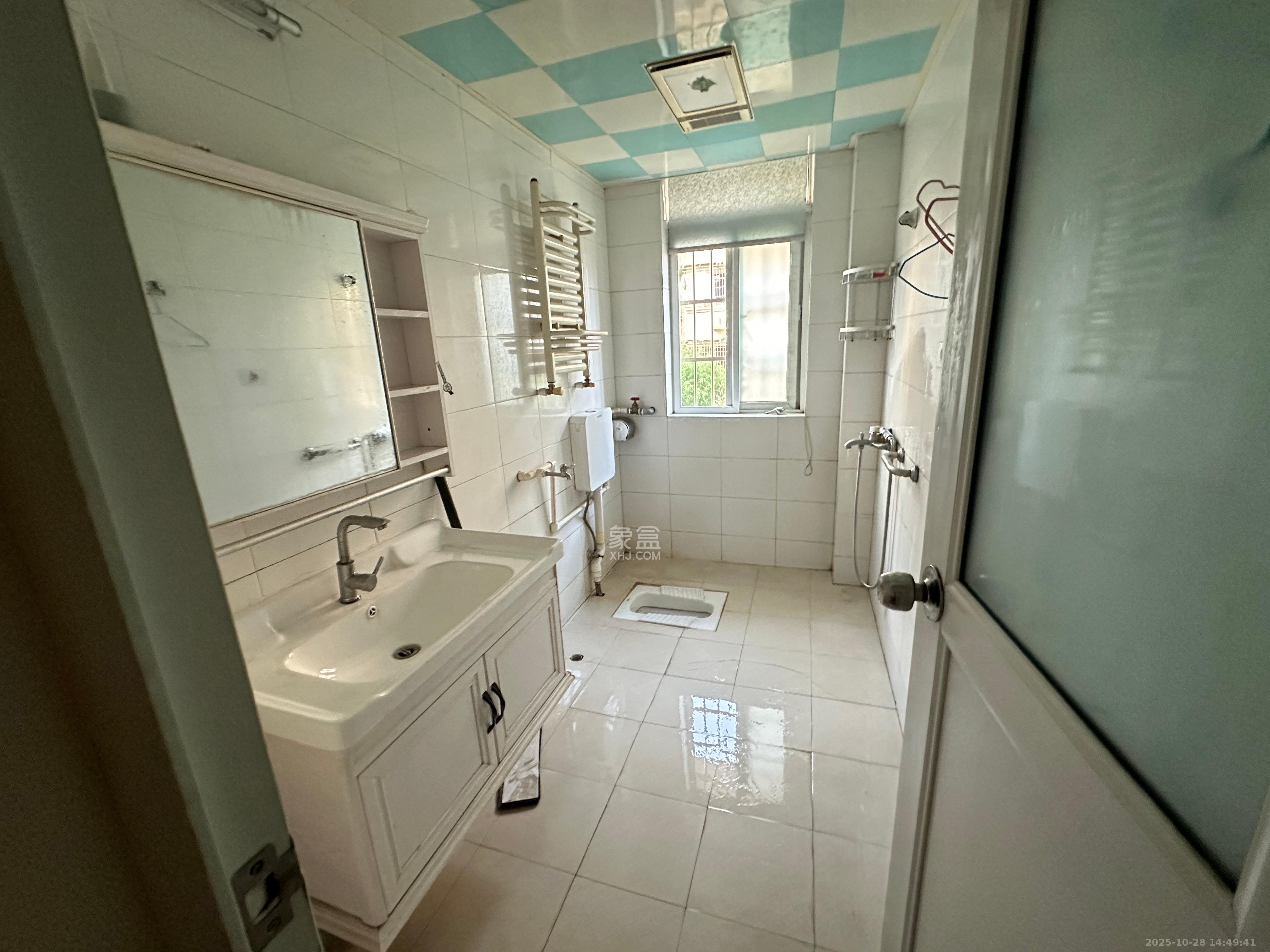 农商银行宿舍楼(洞井支行) 1室0厅0卫 2300.0元/月 农商银行宿舍楼(洞井支行) 1室0厅0卫 2300.0元/月室内图