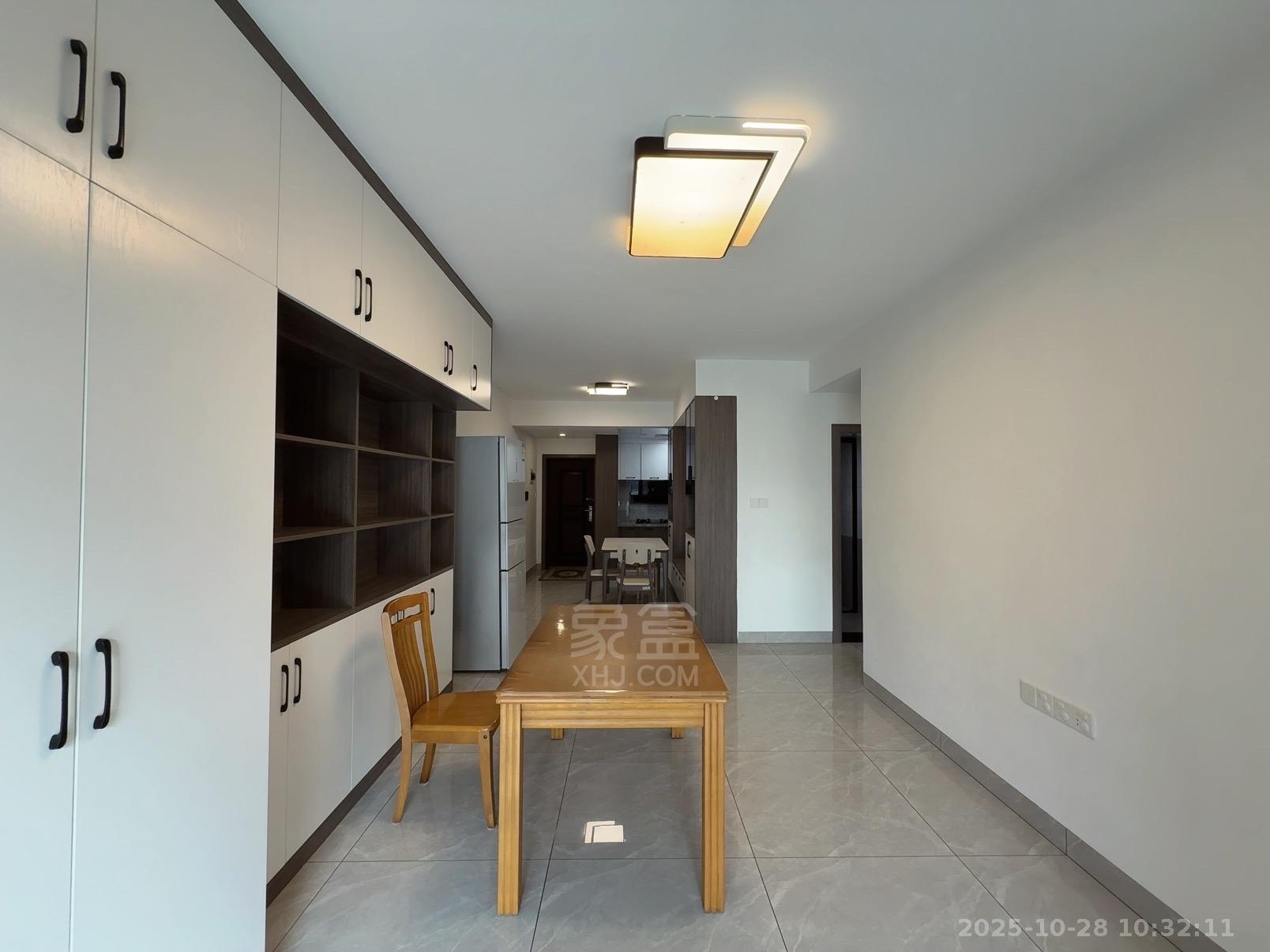 春藤小镇  2室2厅1卫    1800.0元/月室内图