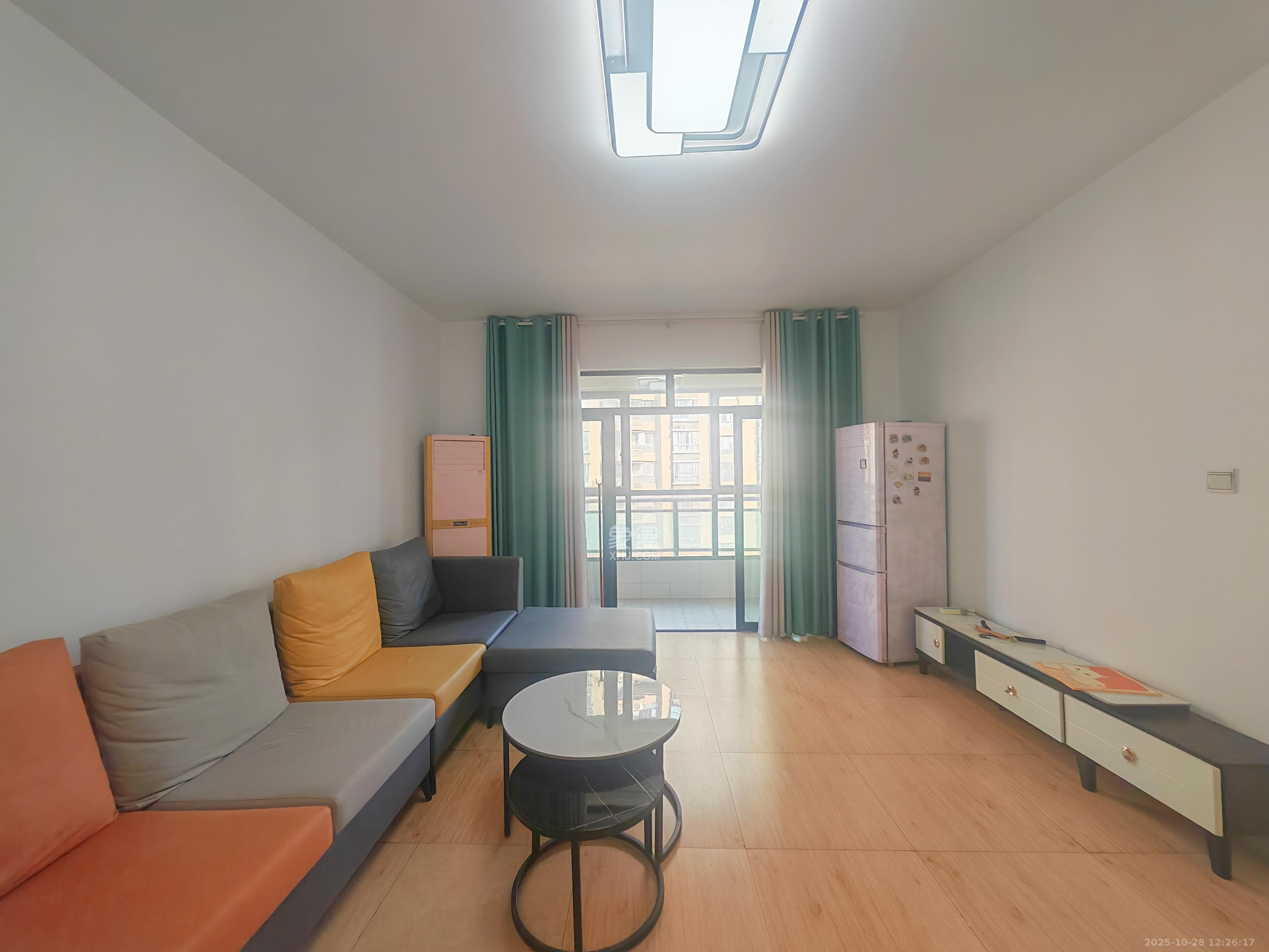 湘府9号  3室1厅1卫    2000.0元/月室内图