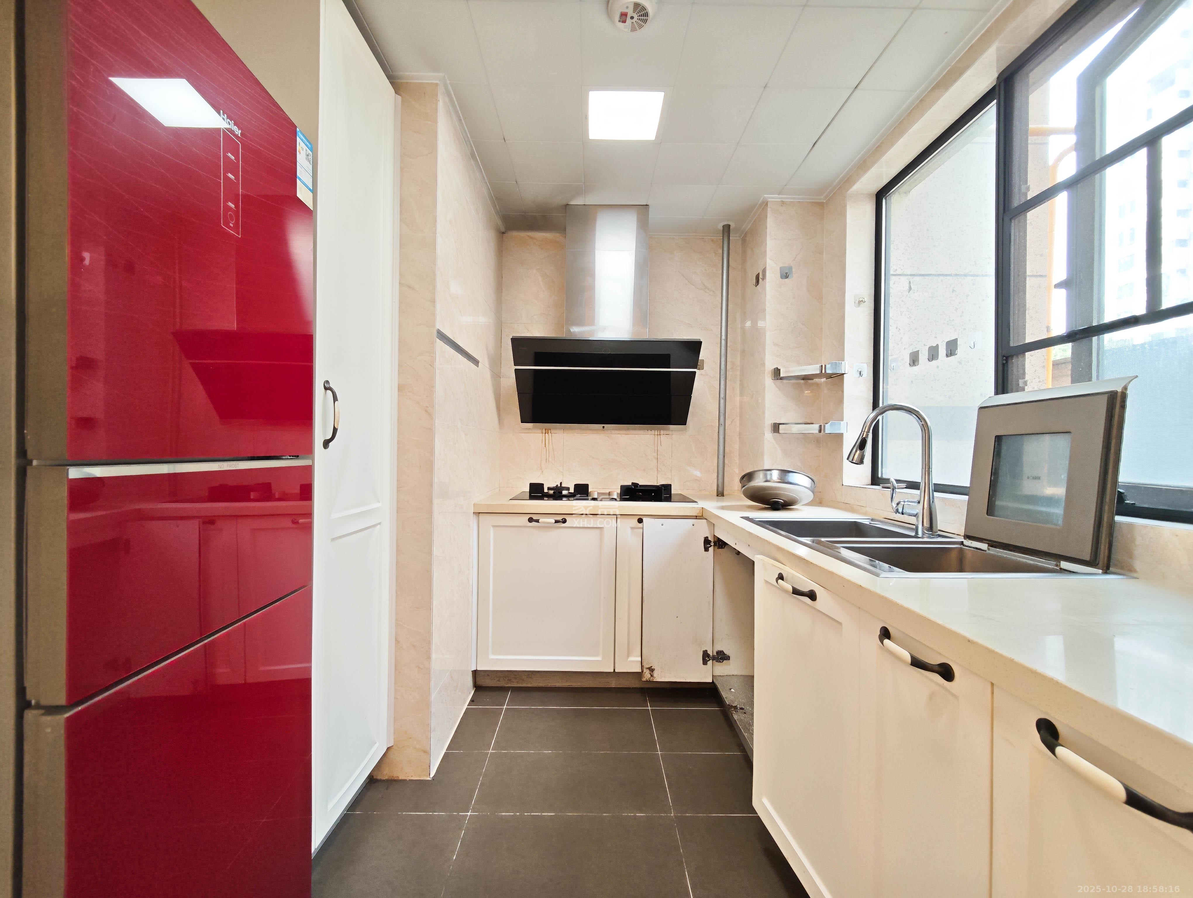 万科魅力之城观澜里  4室2厅1卫    205.0万其他