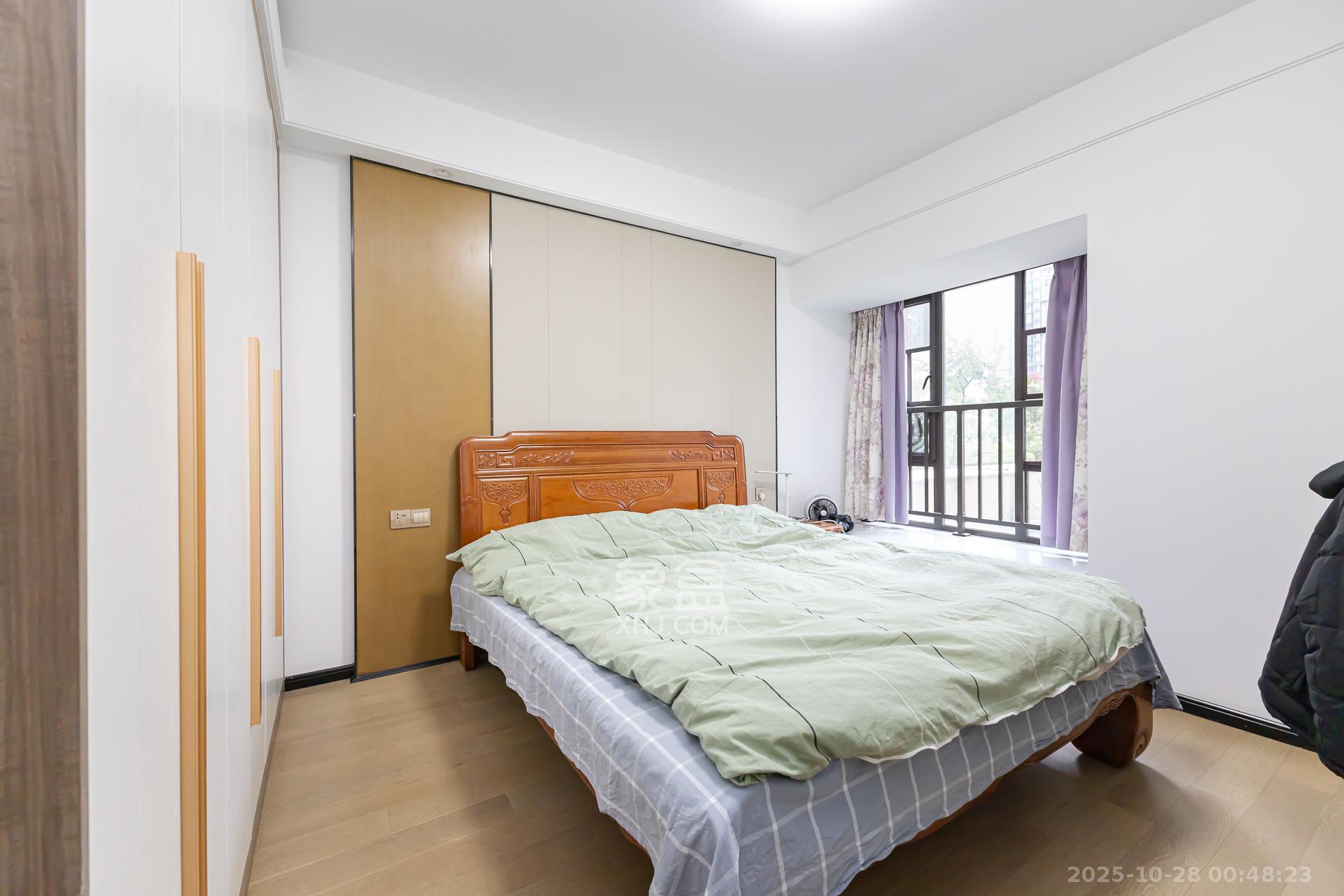 润和滨江府  4室2厅2卫    155.0万卧室