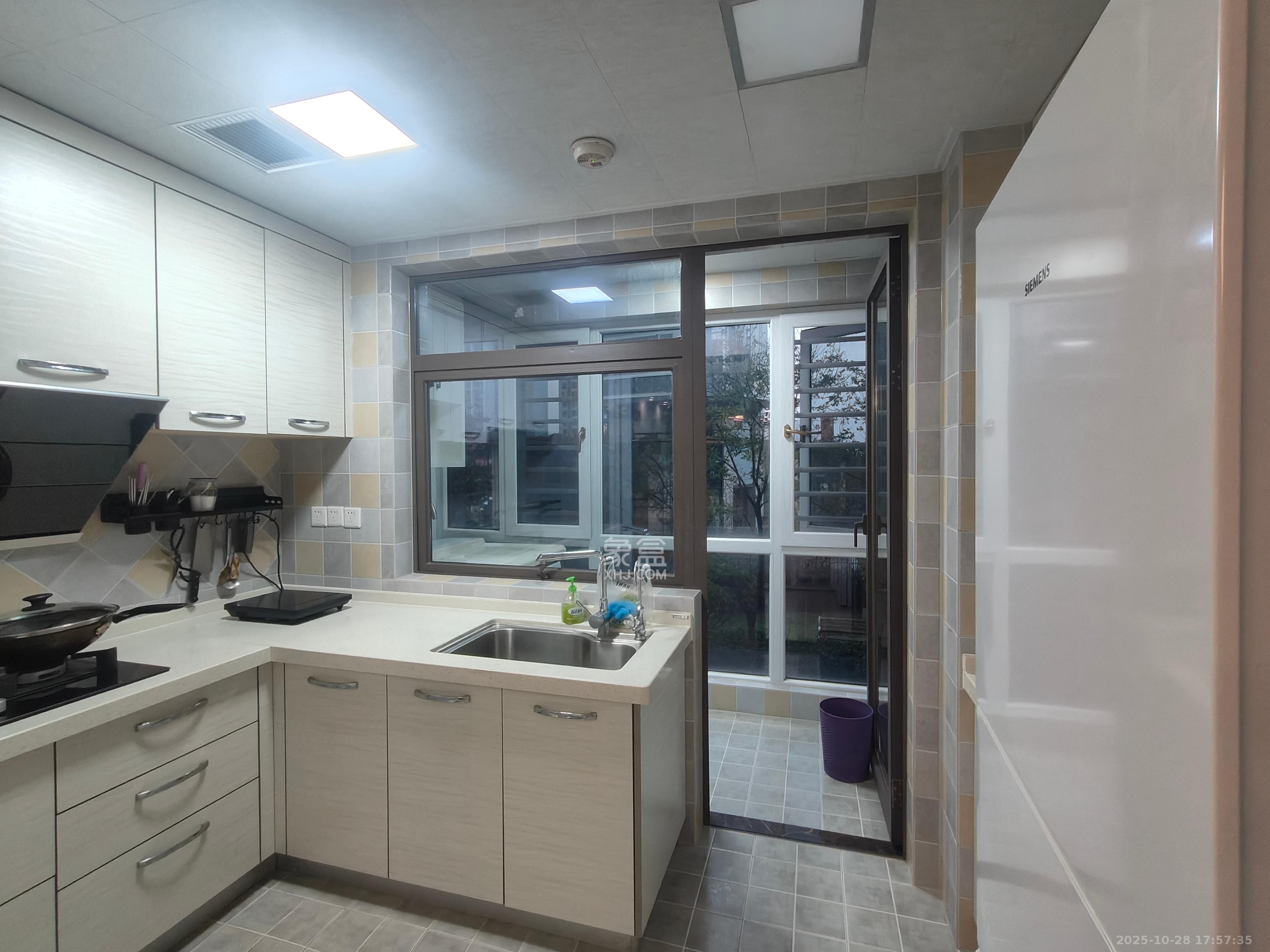 佳兆业云顶梅溪湖(佳兆业梅溪荟) 3室2厅2卫 3800.0元/月 佳兆业云顶梅溪湖(佳兆业梅溪荟) 3室2厅2卫 3800.0元/月室内图