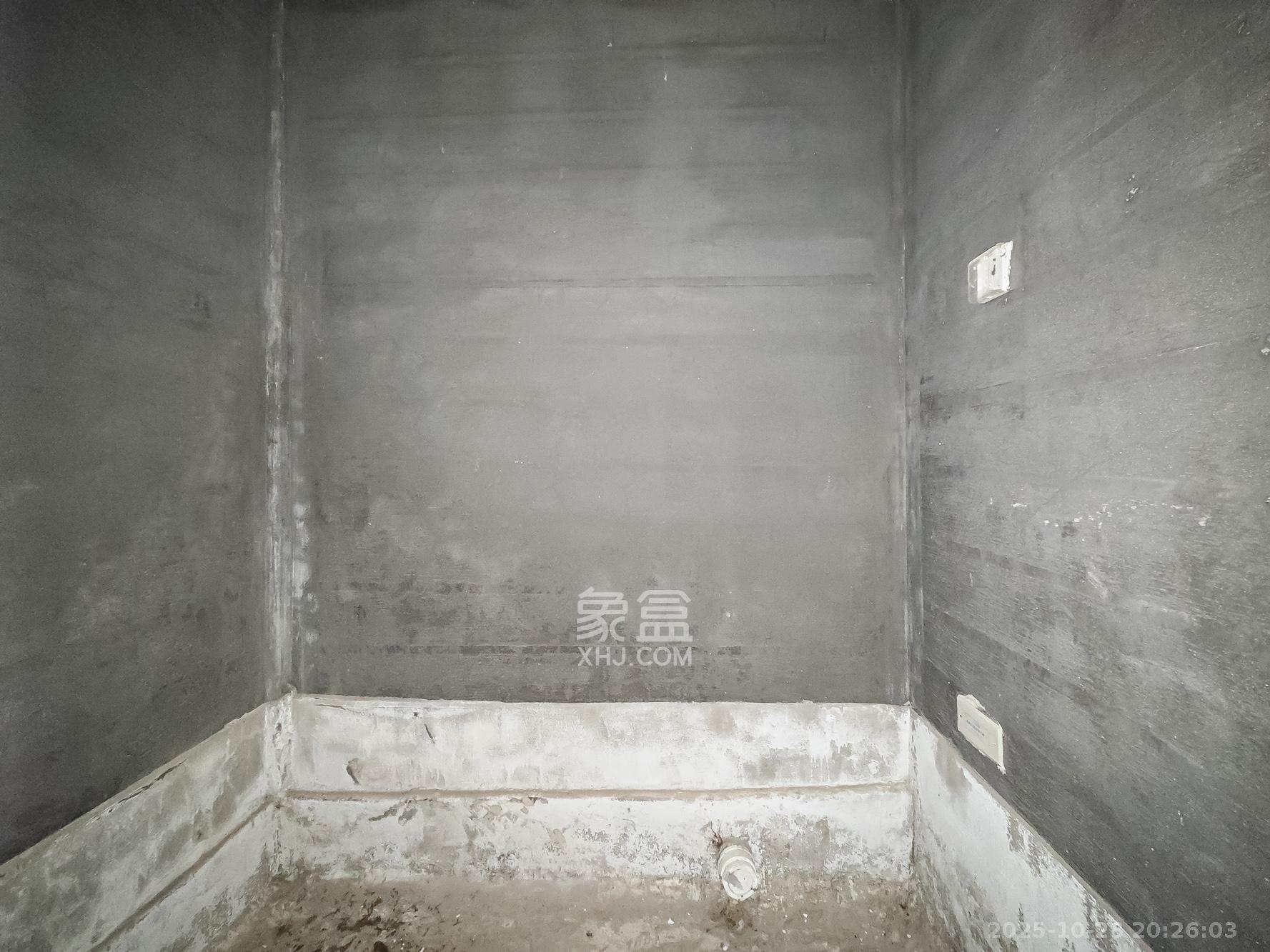 绿城青竹园  5室3厅4卫    1800.0万 绿城青竹园  5室3厅4卫    1800.0万其他