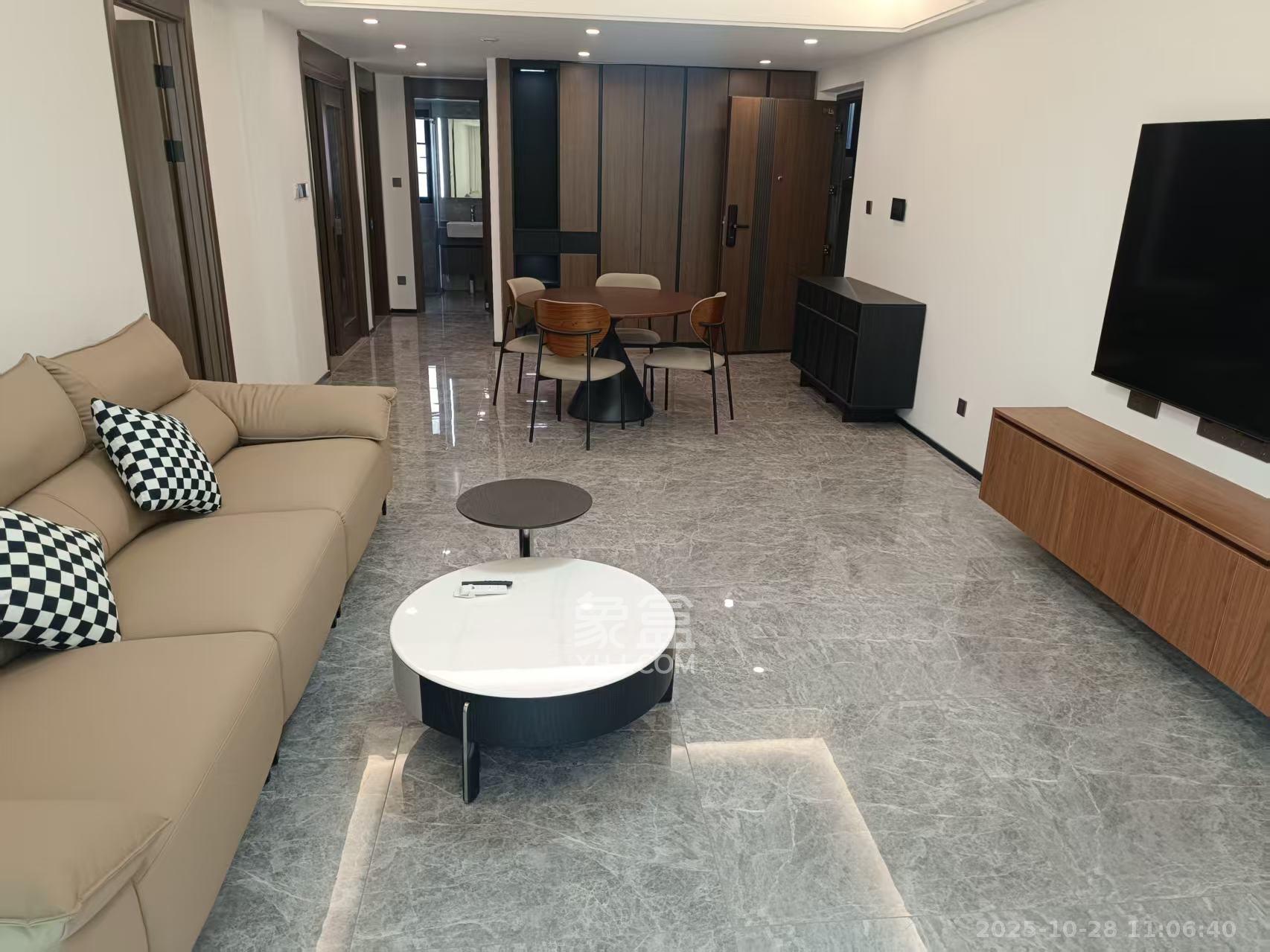 万科天空之境  3室1厅2卫    2600.0元/月室内图