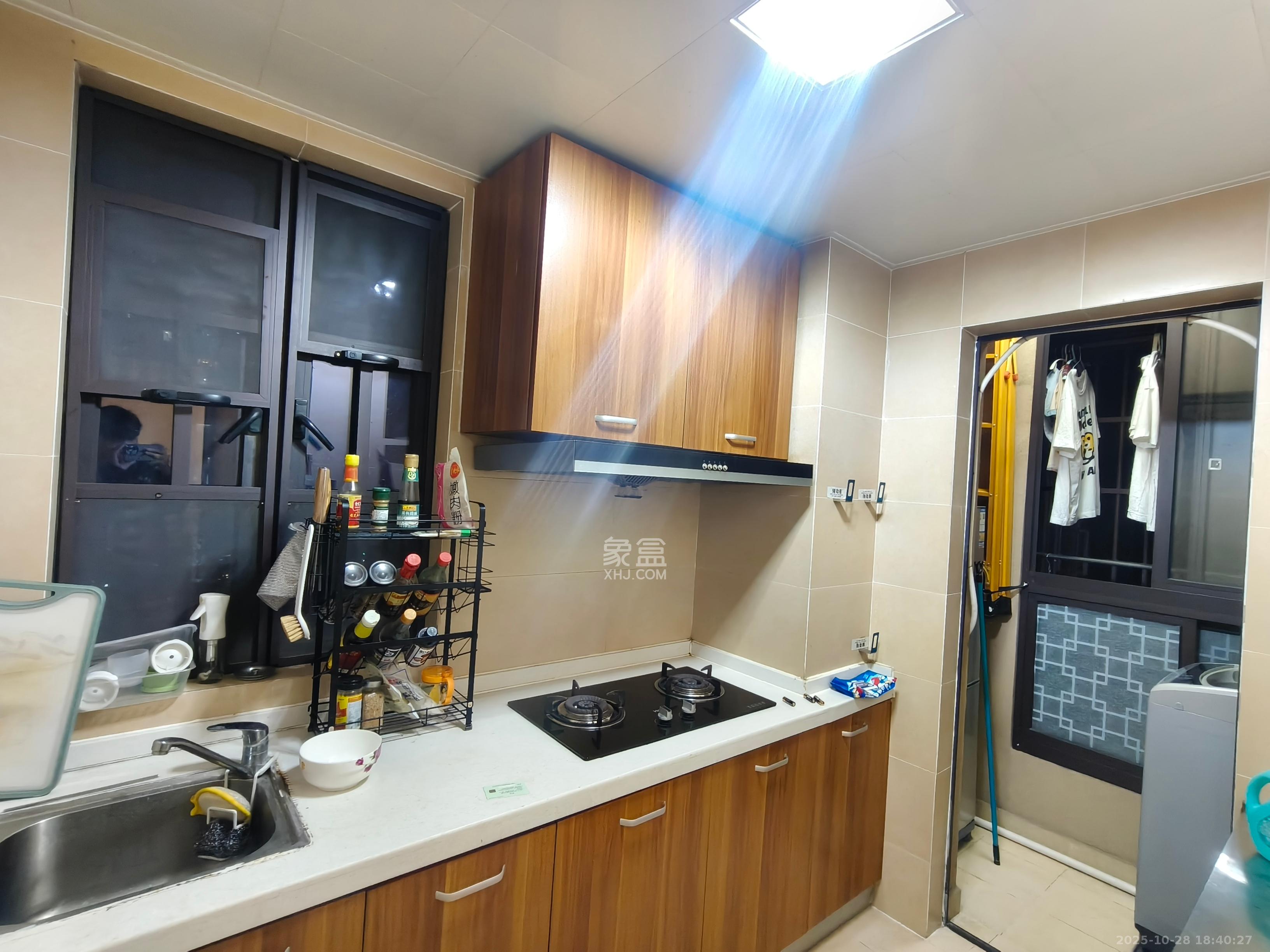 协信星澜汇  3室2厅2卫    2800.0元/月 协信星澜汇  3室2厅2卫    2800.0元/月室内图1