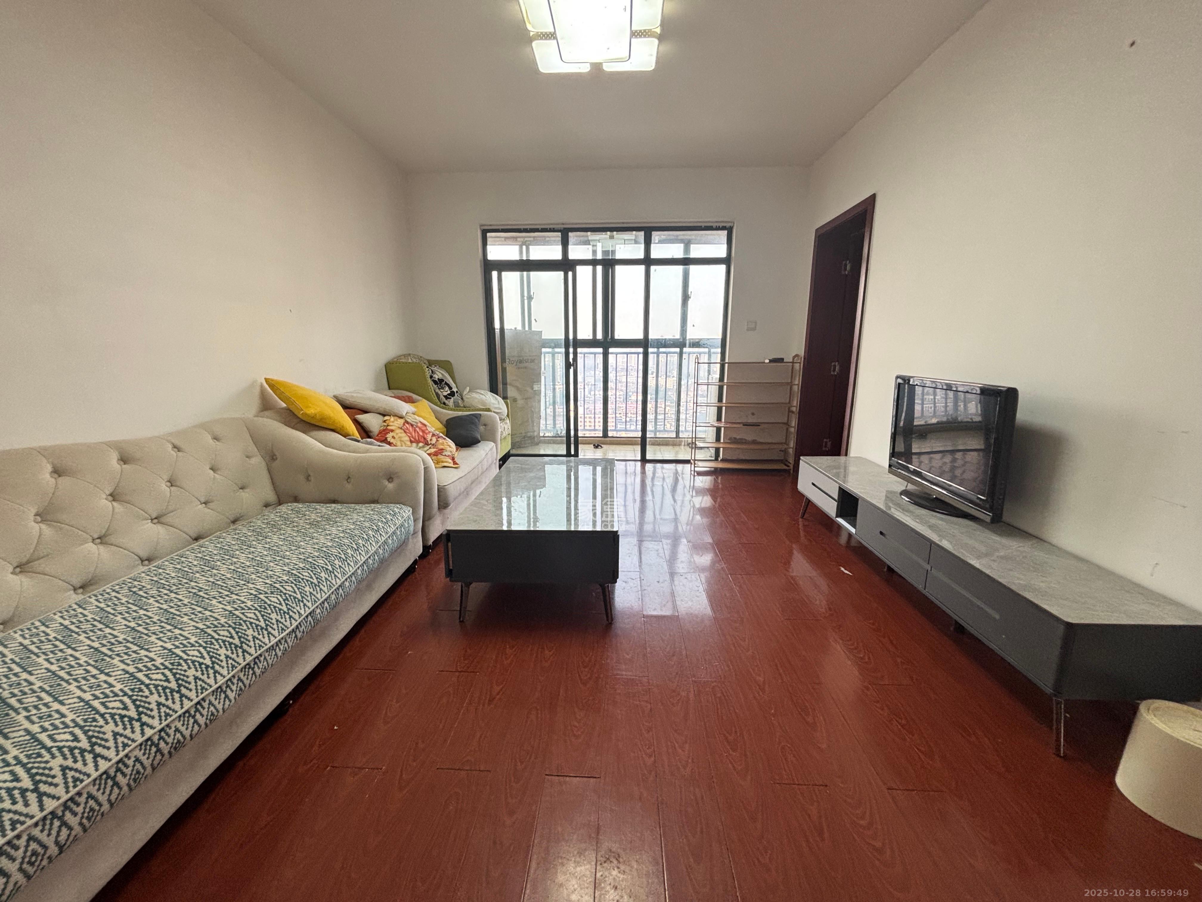 颐兴家园 3室2厅1卫 2400.0元/月 颐兴家园 3室2厅1卫 2400.0元/月室内图