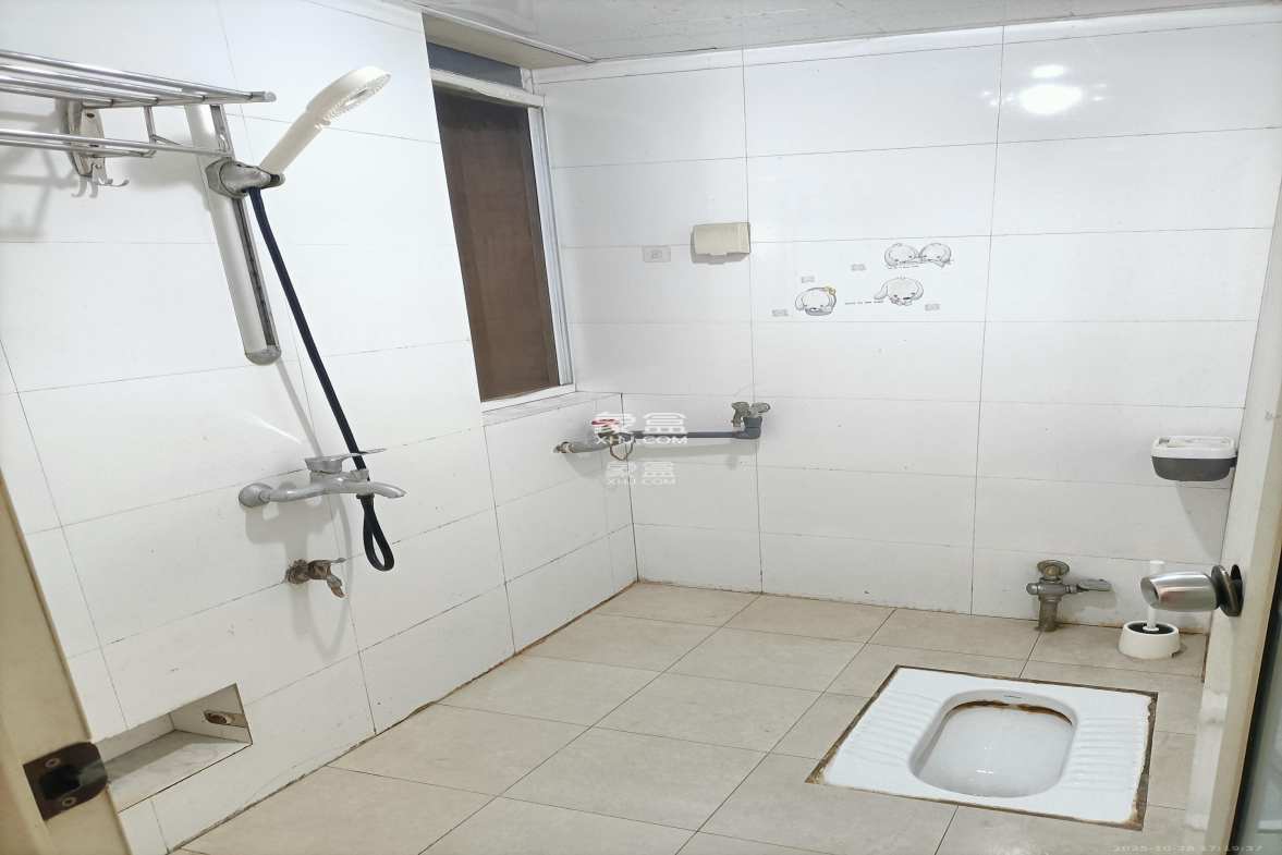 枫林绿洲 2室1厅1卫 2000.0元/月 枫林绿洲 2室1厅1卫 2000.0元/月室内图