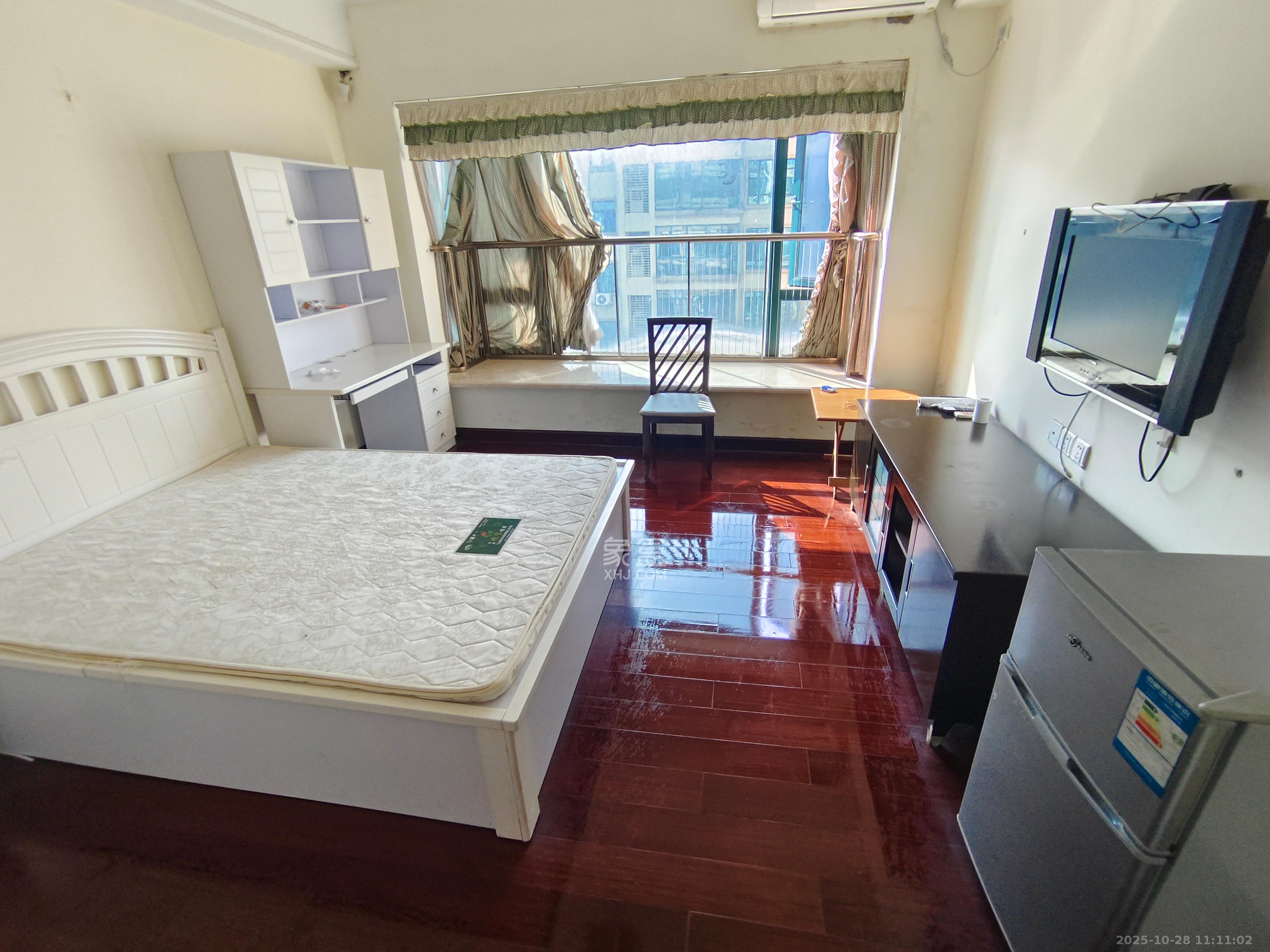 恒大华府  1室0厅1卫    1200.0元/月 恒大华府  1室0厅1卫    1200.0元/月室内图