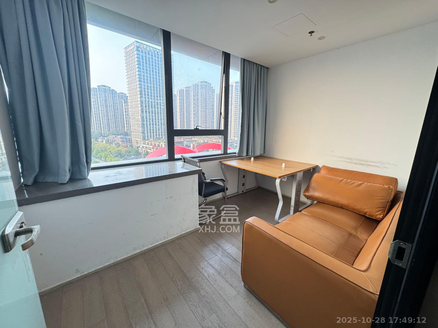 天祥水晶湾   60.0㎡      2600.0元/月室内图