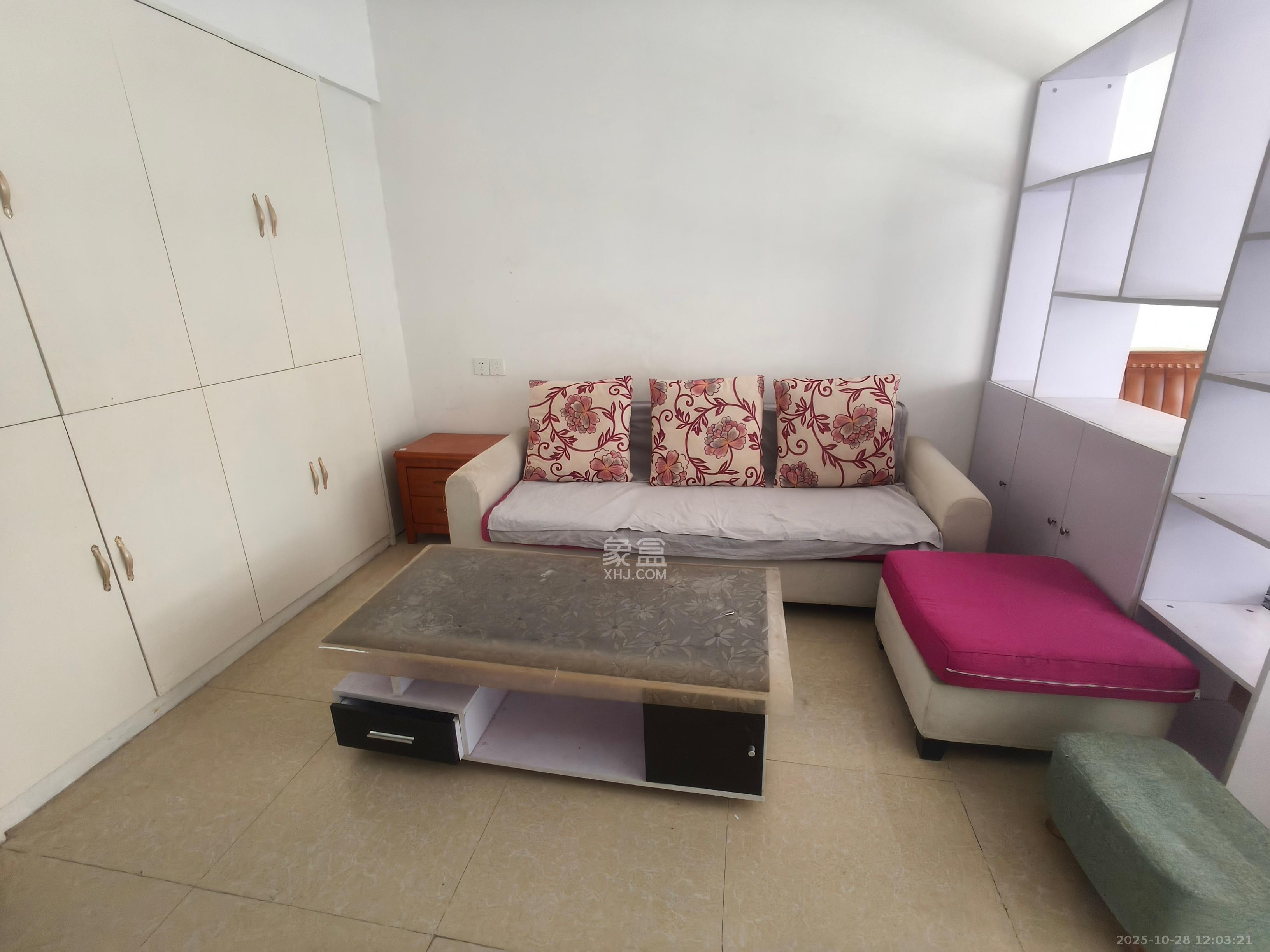 世纪桃花苑  1室1厅1卫    1400.0元/月 世纪桃花苑  1室1厅1卫    1400.0元/月室内图