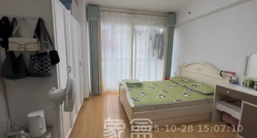 融科东南海 1室1厅1卫 1350.0元/月 融科东南海 1室1厅1卫 1350.0元/月室内图