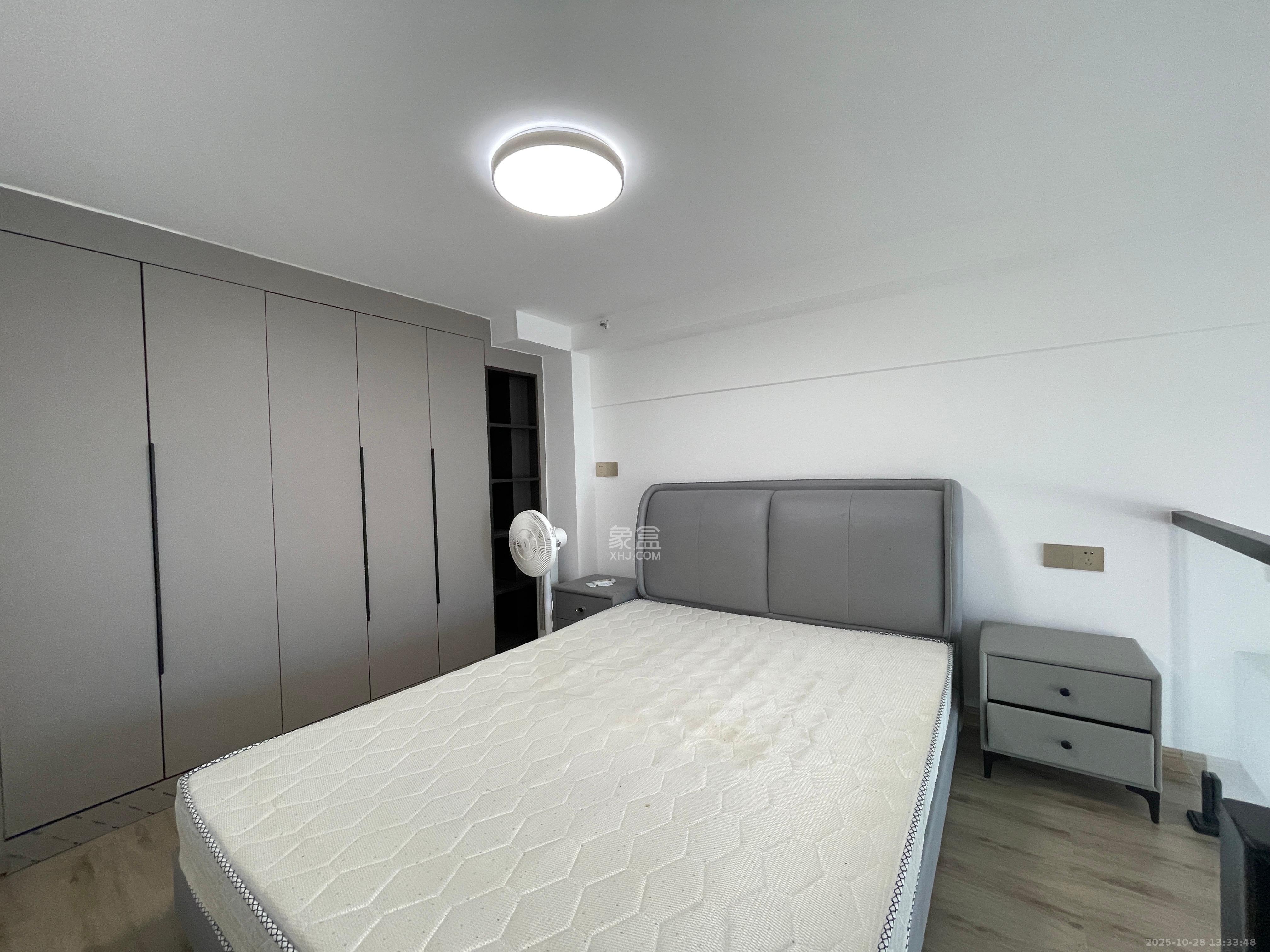 卓越江岸 1室1厅1卫 2200.0元/月 卓越江岸 1室1厅1卫 2200.0元/月室内图