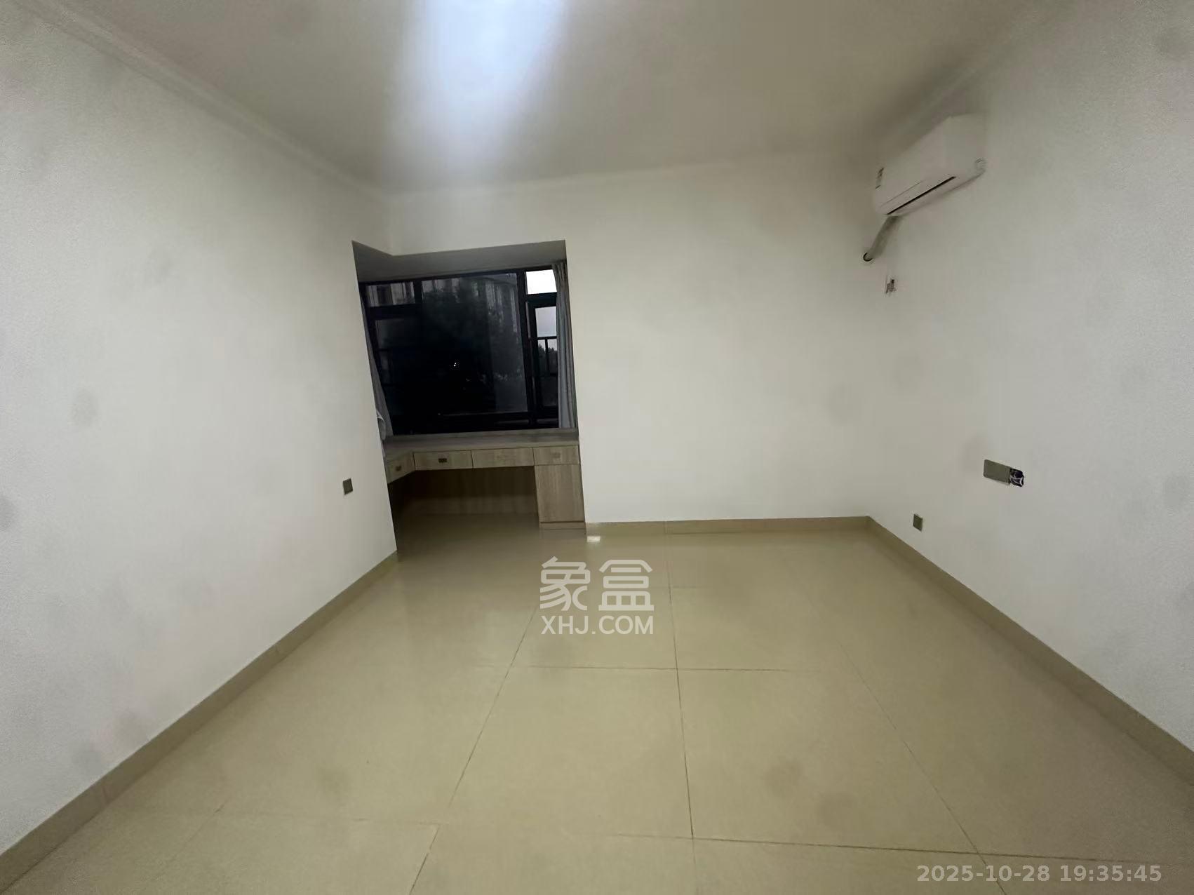 富洲滨江雅苑  3室2厅2卫    3900.0元/月室内图