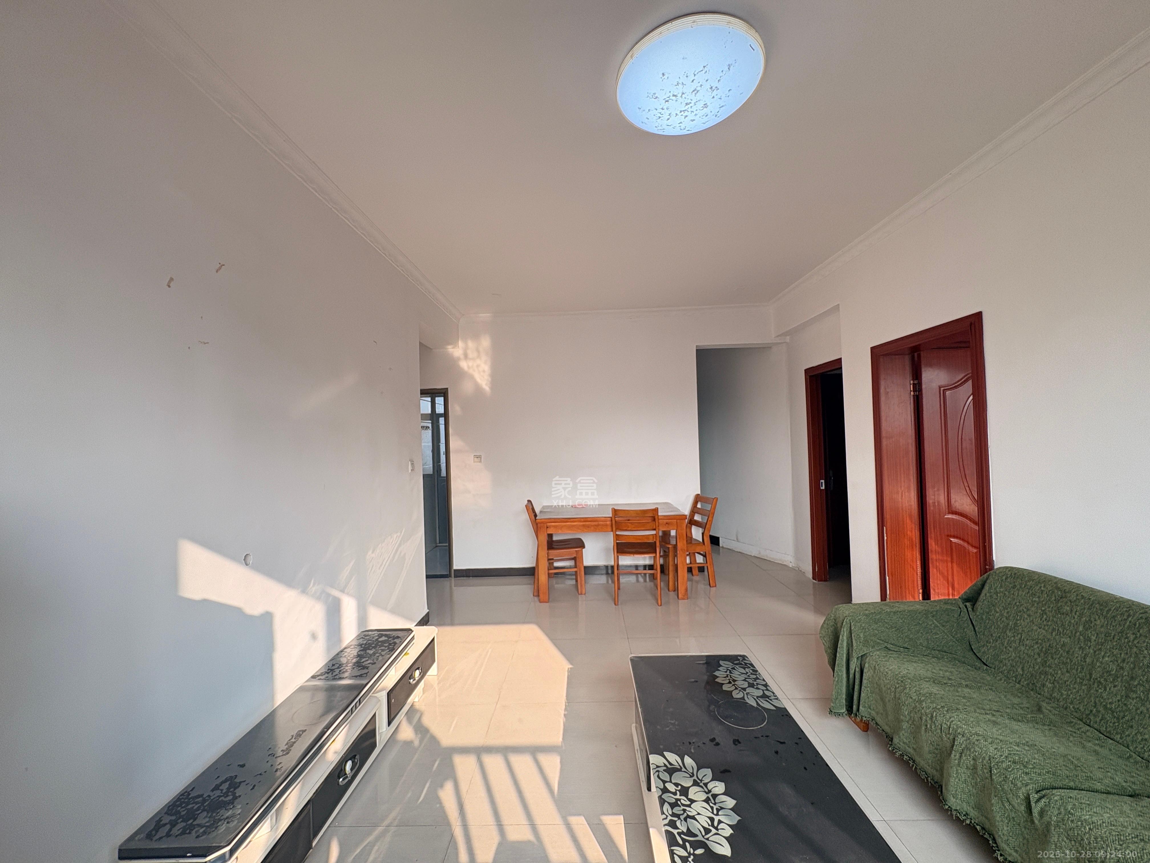 麓谷明珠  2室2厅1卫    2100.0元/月室内图