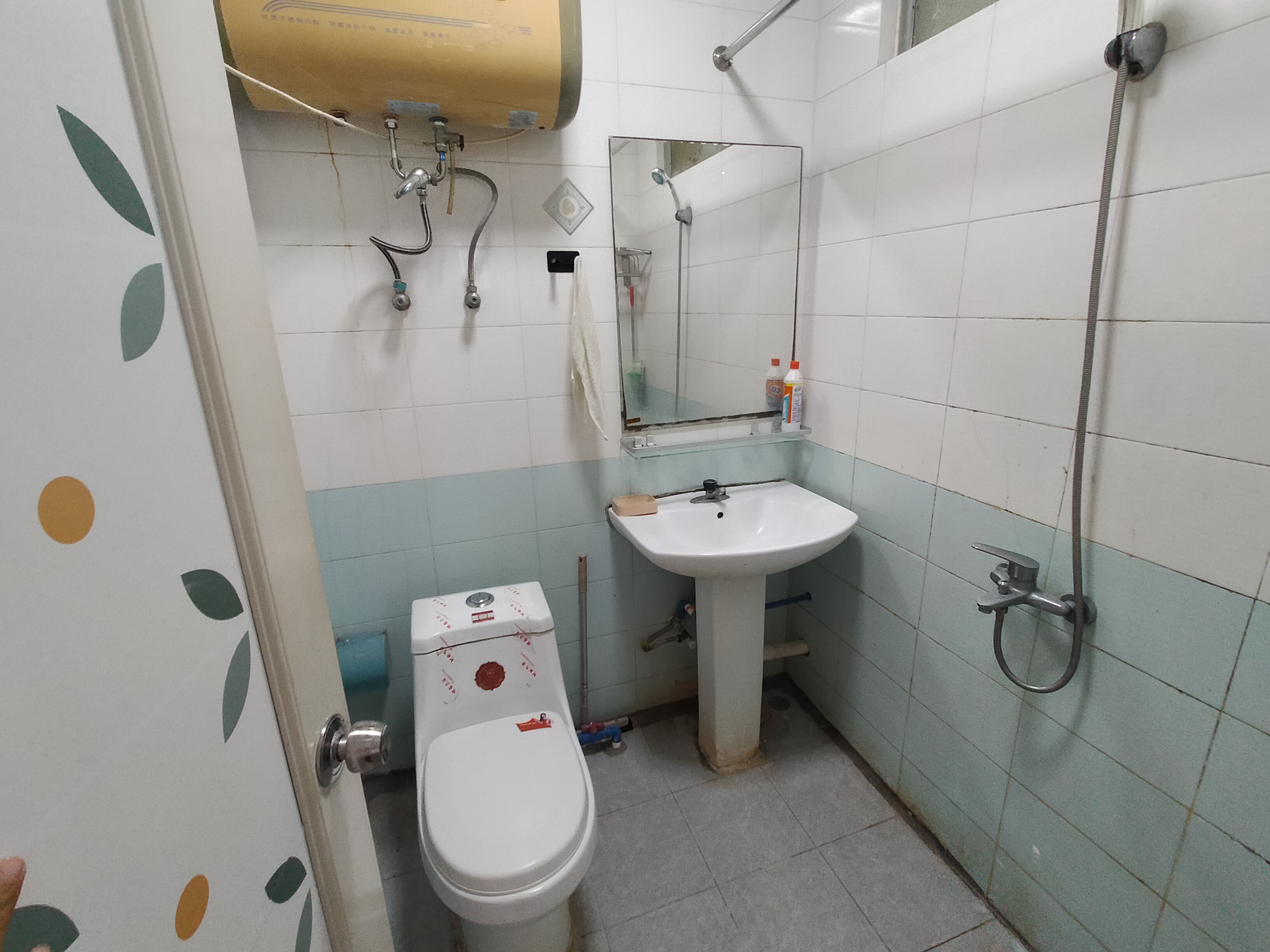 五洲商厦 1室0厅1卫 1200.0元/月 五洲商厦 1室0厅1卫 1200.0元/月室内图