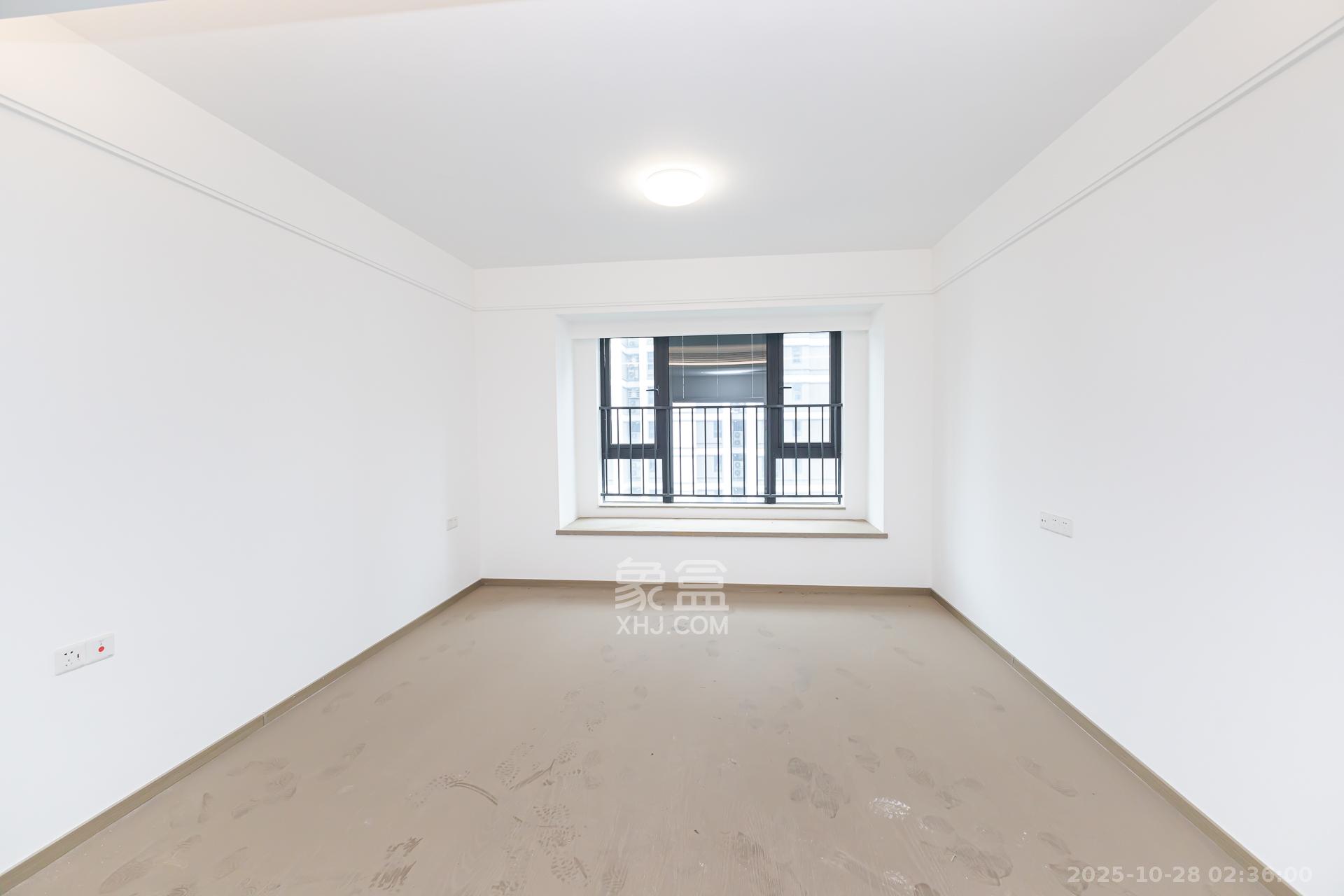 越秀湘江星汇城三期 4室2厅3卫 229.0万 越秀湘江星汇城三期 4室2厅3卫 229.0万卧室