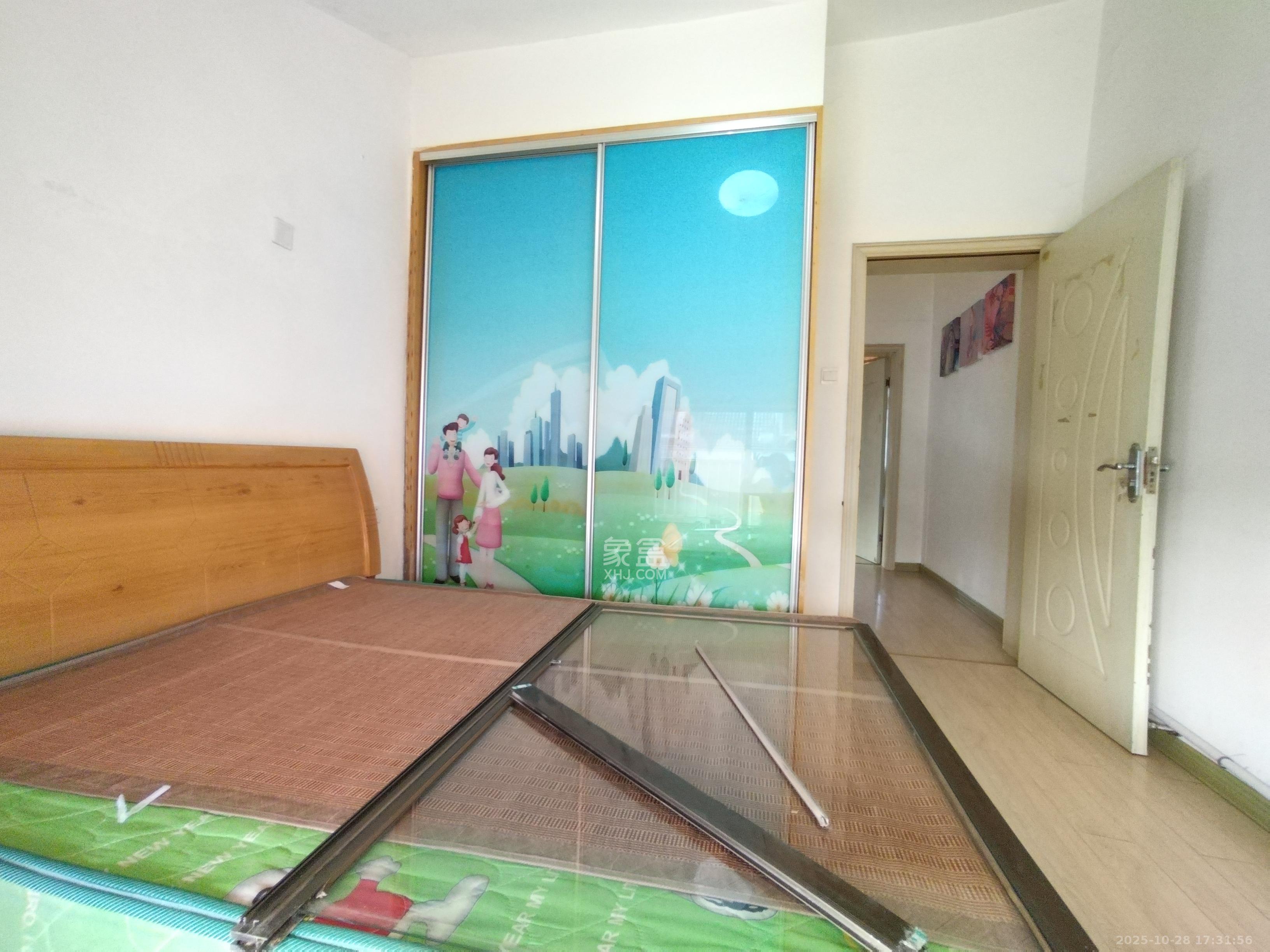 新诚小区  3室2厅2卫    1600.0元/月 新诚小区  3室2厅2卫    1600.0元/月室内图