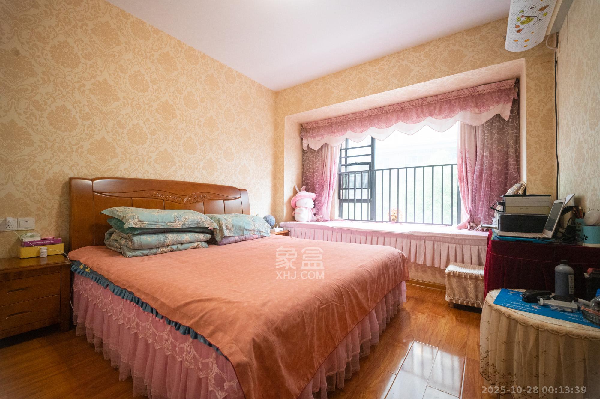 华润凤凰城二期 2室2厅1卫 55.0万 华润凤凰城二期 2室2厅1卫 55.0万卧室