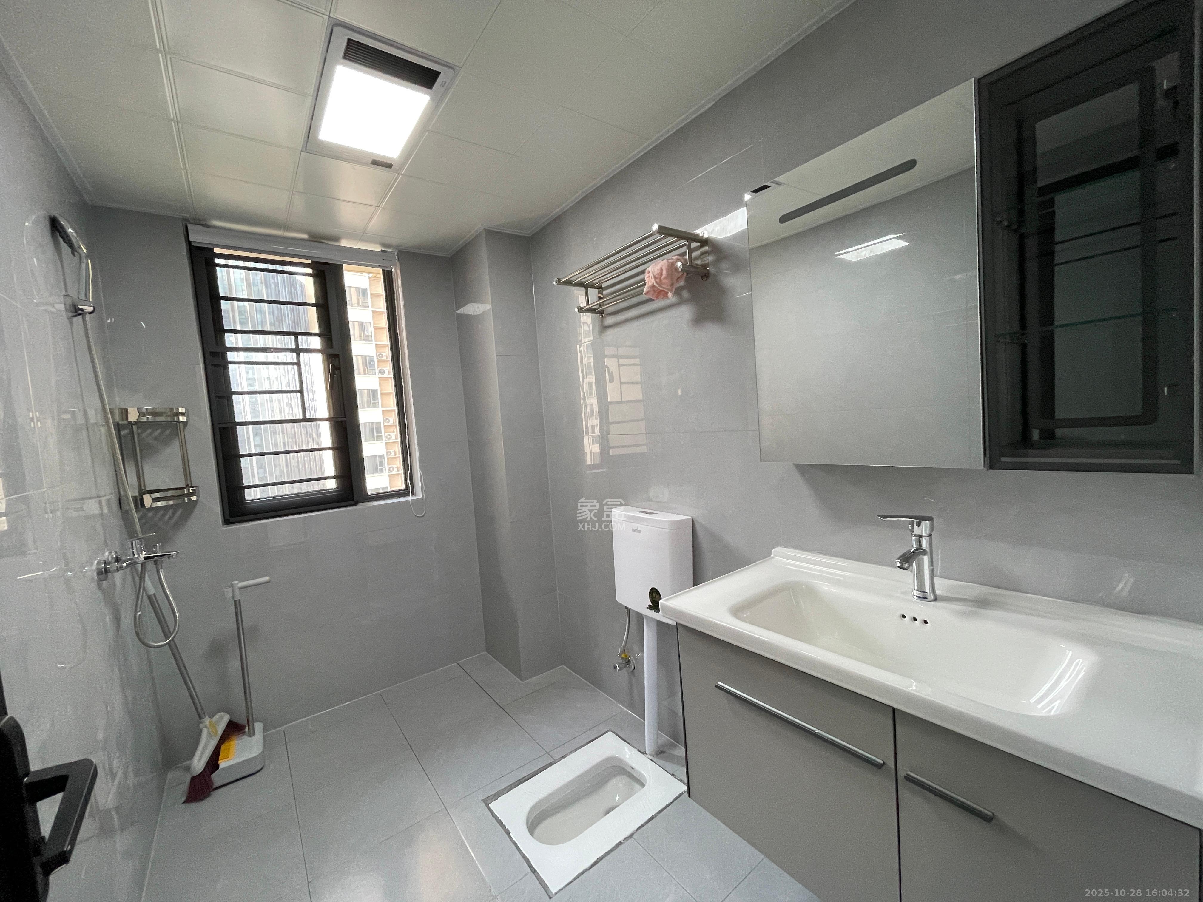 岭福家苑(天心佳苑)  3室1厅2卫    3800.0元/月 岭福家苑(天心佳苑)  3室1厅2卫    3800.0元/月室内图